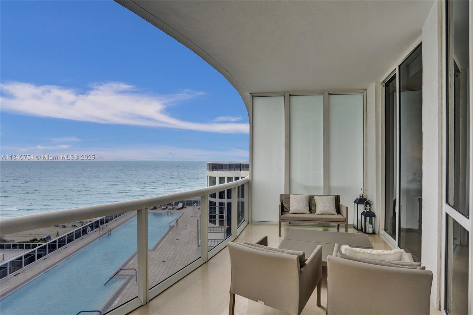 See details 603 2 / 3 1962 sq. ft. $ 2025-07-15 0 Photo