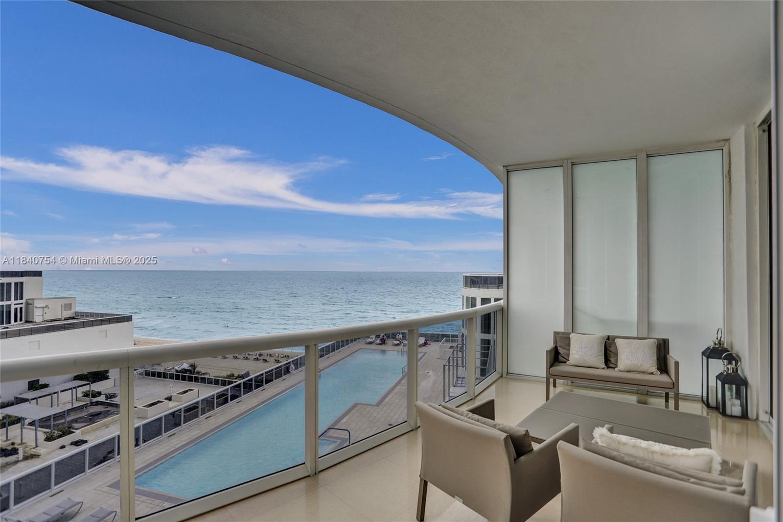 See details 603 2 / 3 1962 sq. ft. $ 2025-07-15 0 Photo