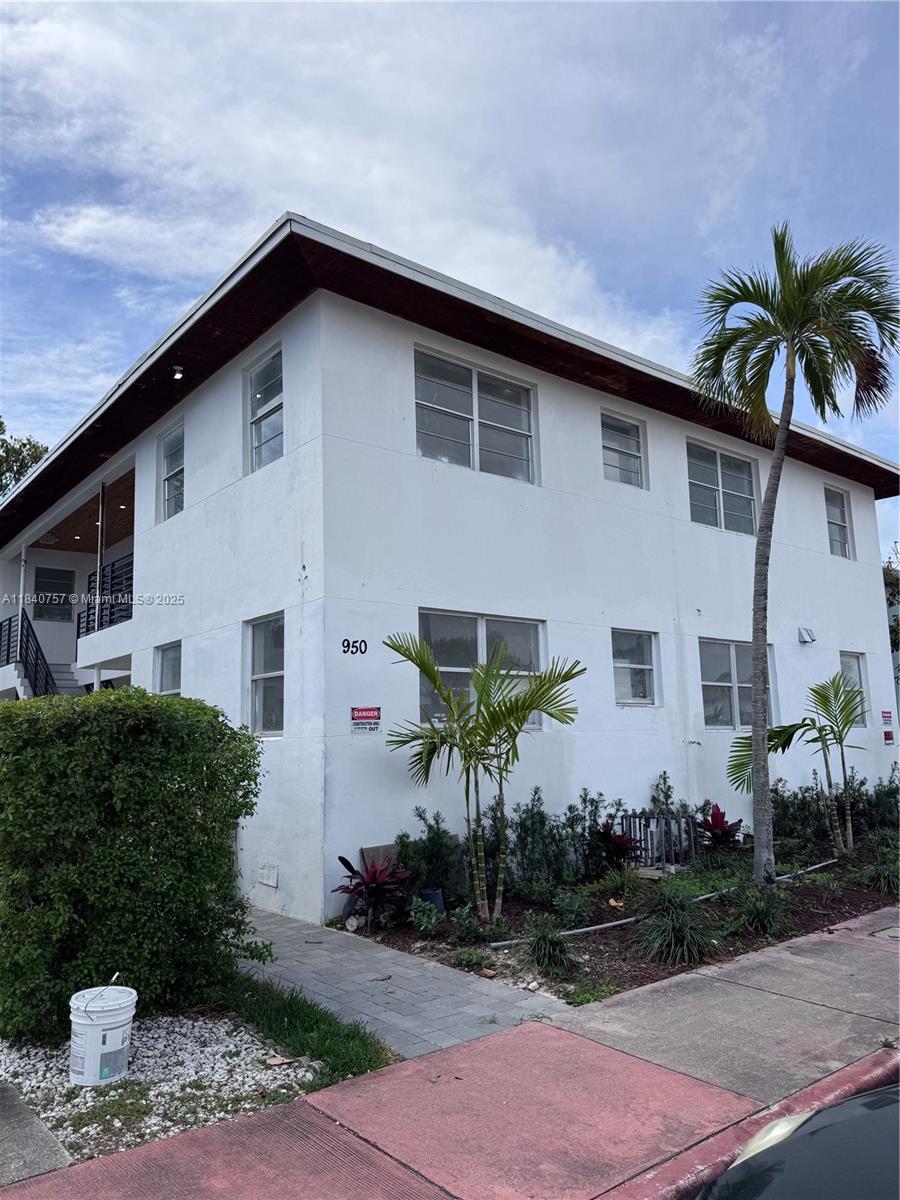 See details / 4958 sq. ft. $ 2025-07-15 0 Photo