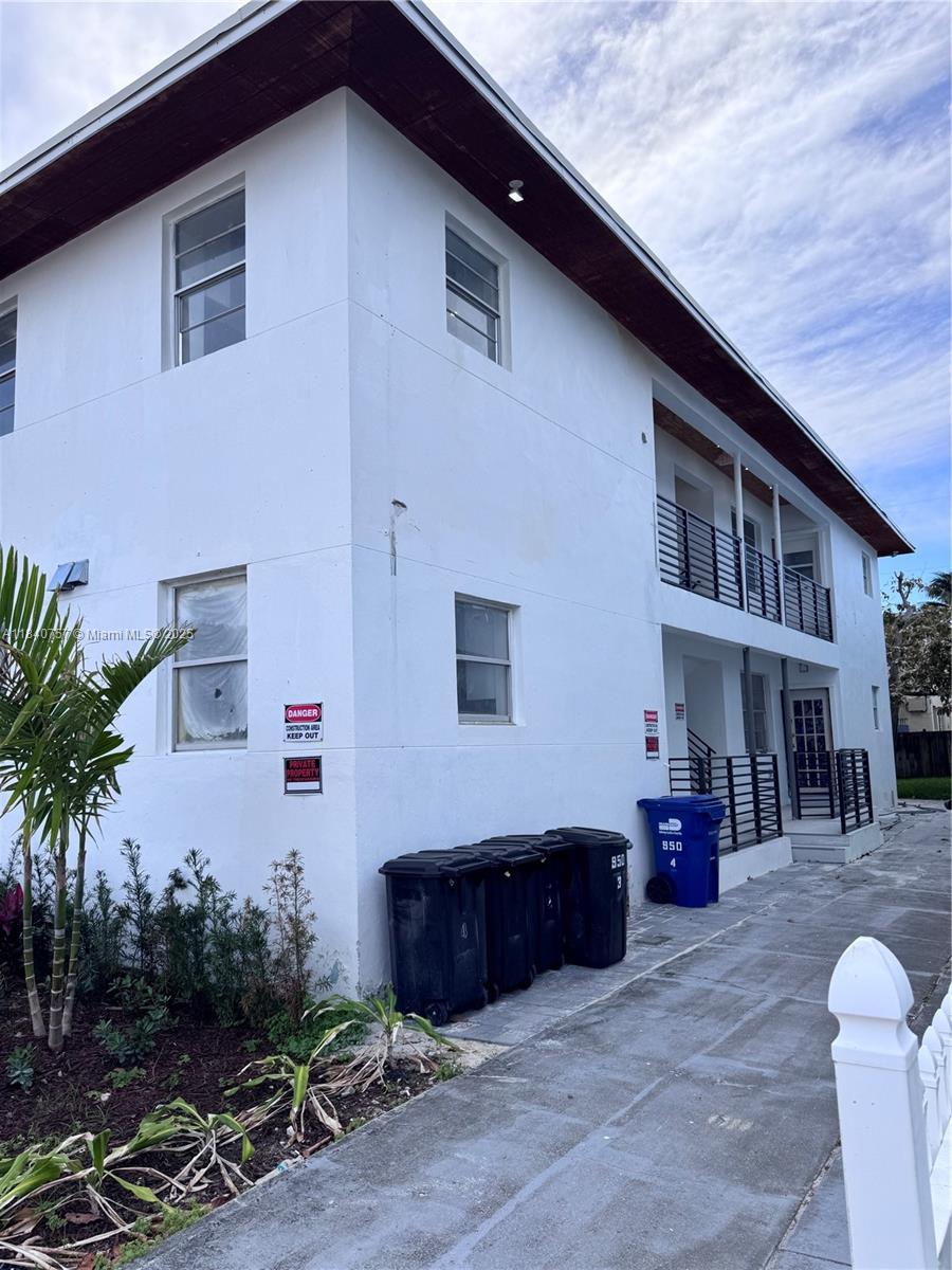 See details / 4958 sq. ft. $ 2025-07-15 0 Photo
