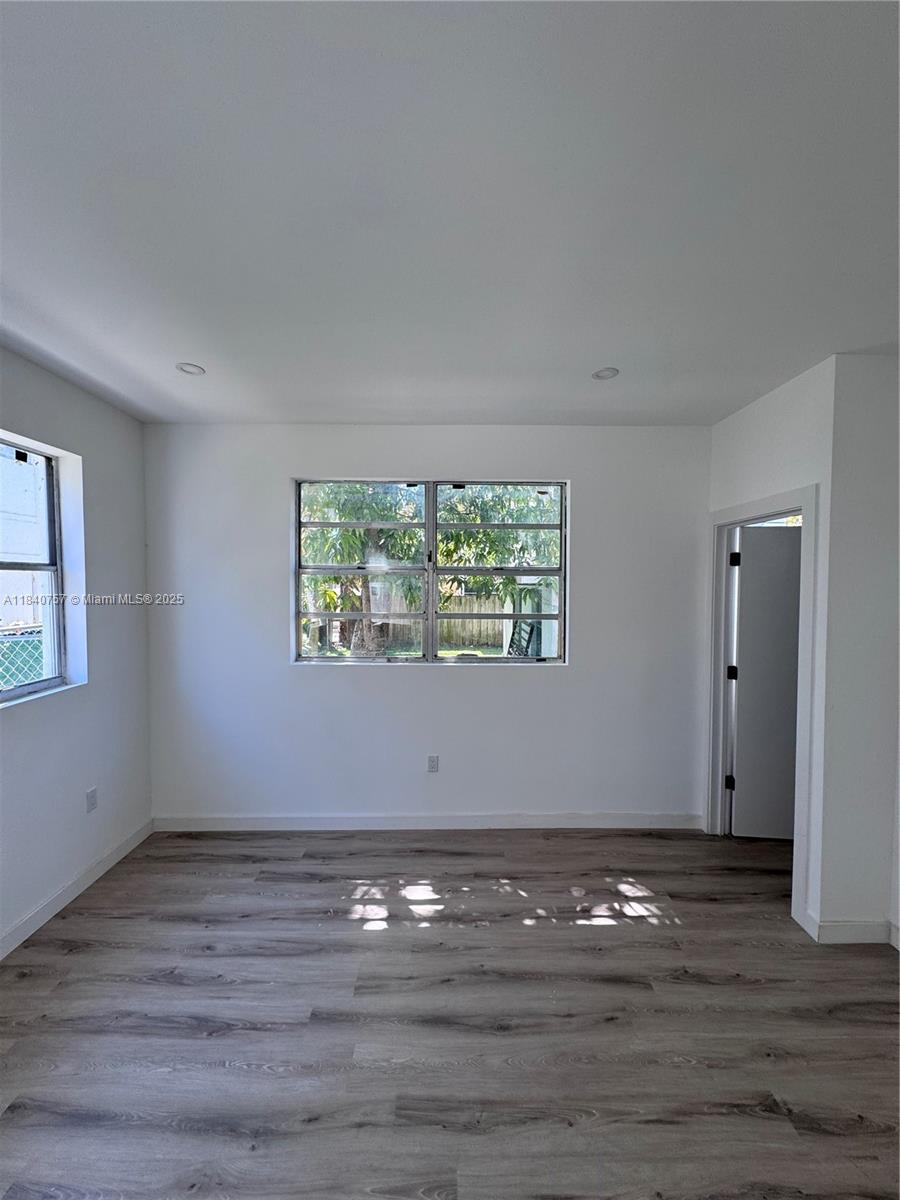 See details / 4958 sq. ft. $ 2025-07-15 0 Photo