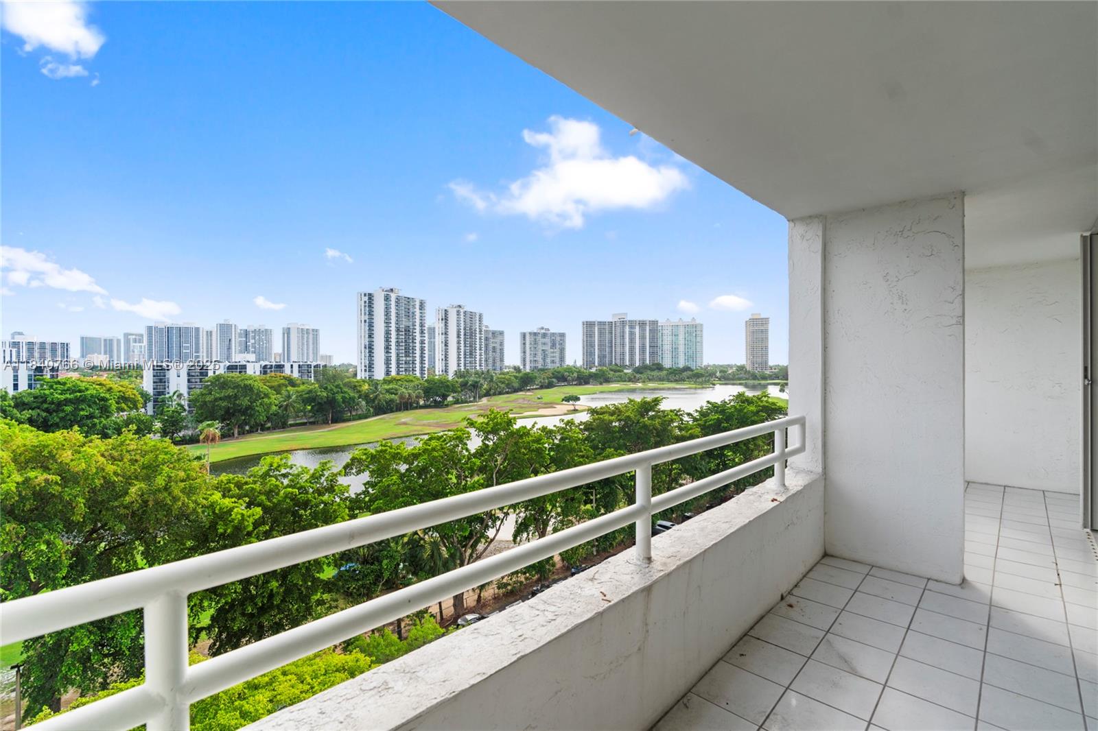 Photo of 20225 34th Ct #819, Aventura, Florida, 33180 -