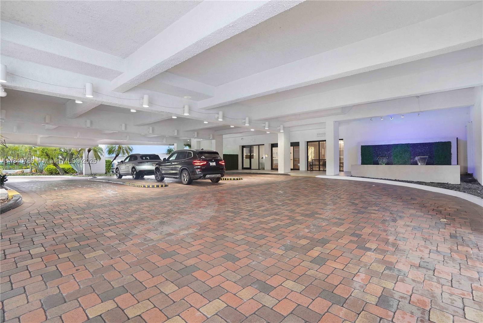 Photo of 20225 34th Ct  #819, Aventura, Florida, 33180 - 