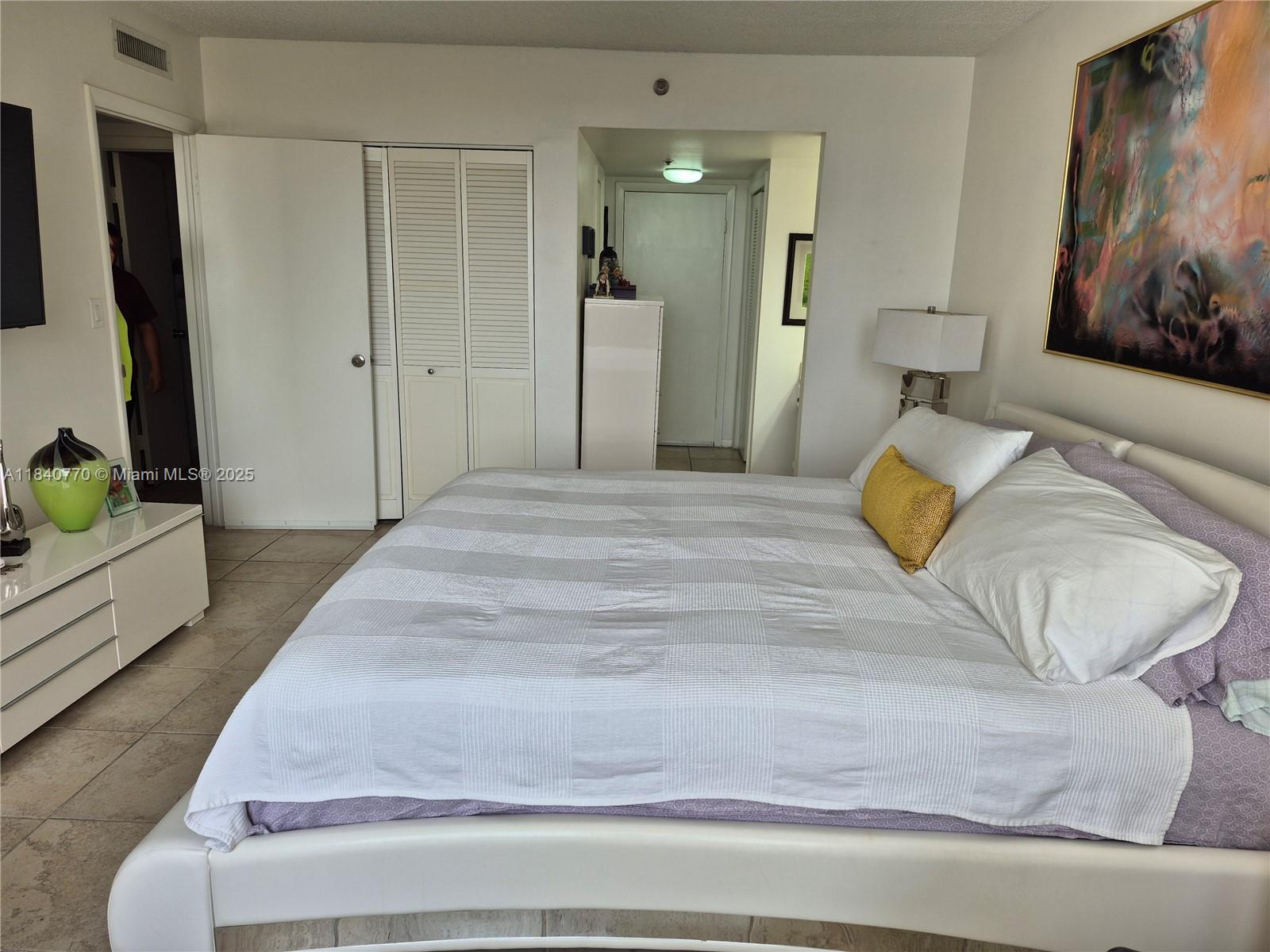 See details 705 2 / 2 1132 sq. ft. $ 2025-07-15 0 Photo