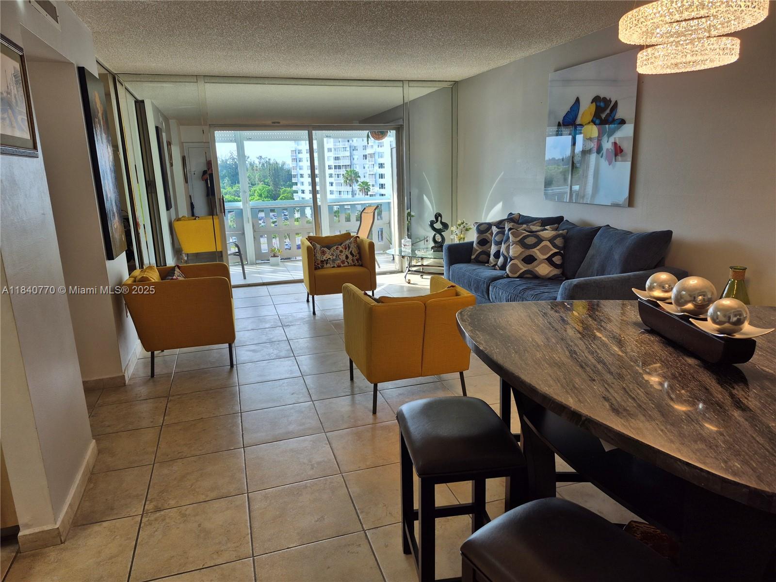 See details 705 2 / 2 1132 sq. ft. $ 2025-07-15 0 Photo