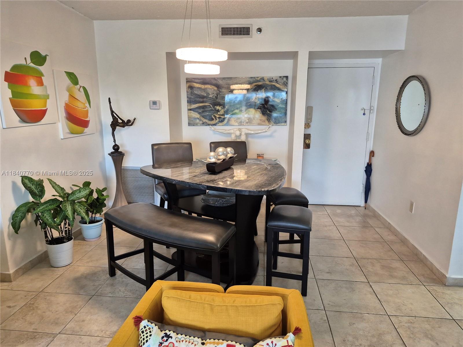 See details 705 2 / 2 1132 sq. ft. $ 2025-07-15 0 Photo