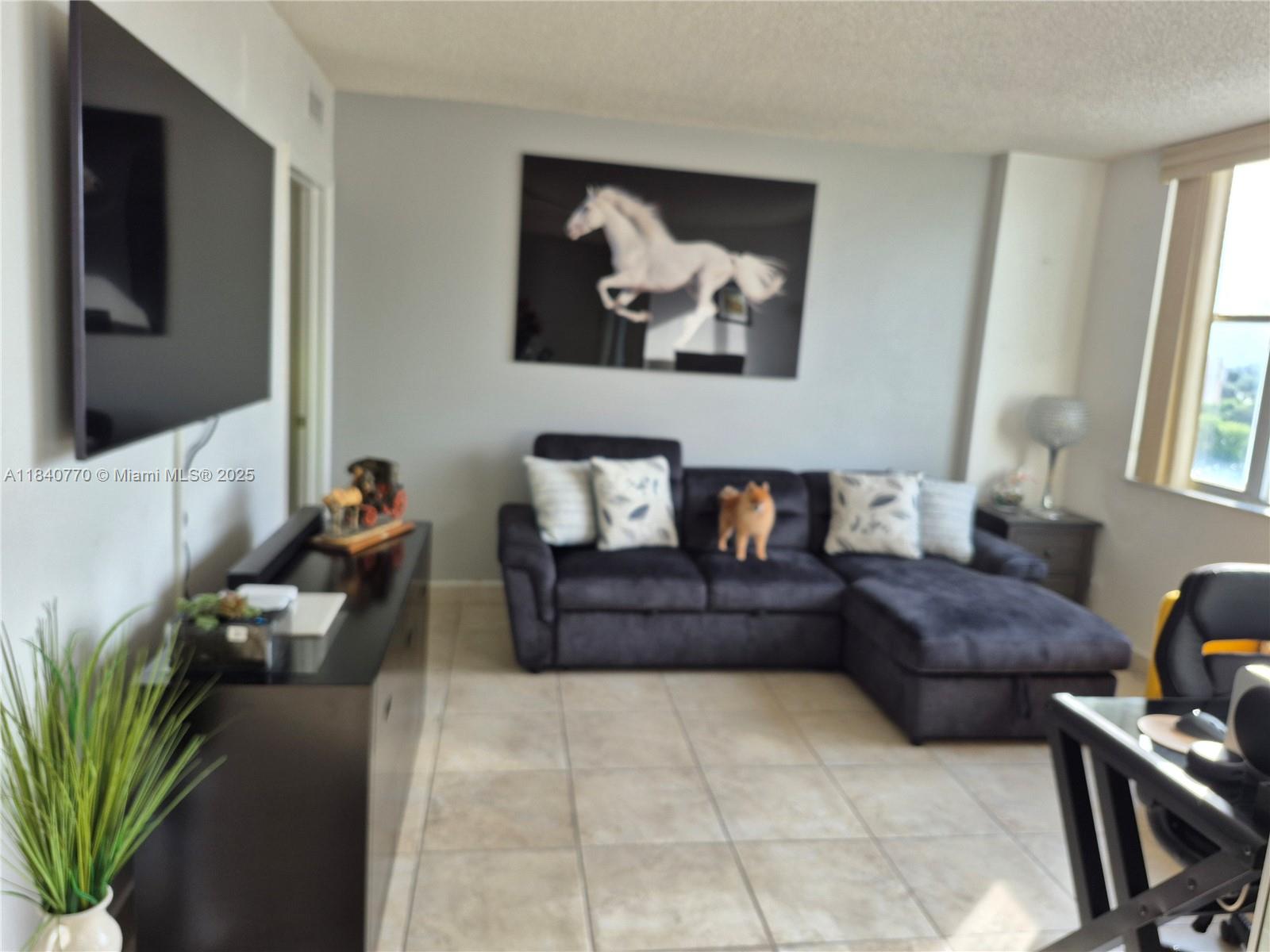 See details 705 2 / 2 1132 sq. ft. $ 2025-07-15 0 Photo