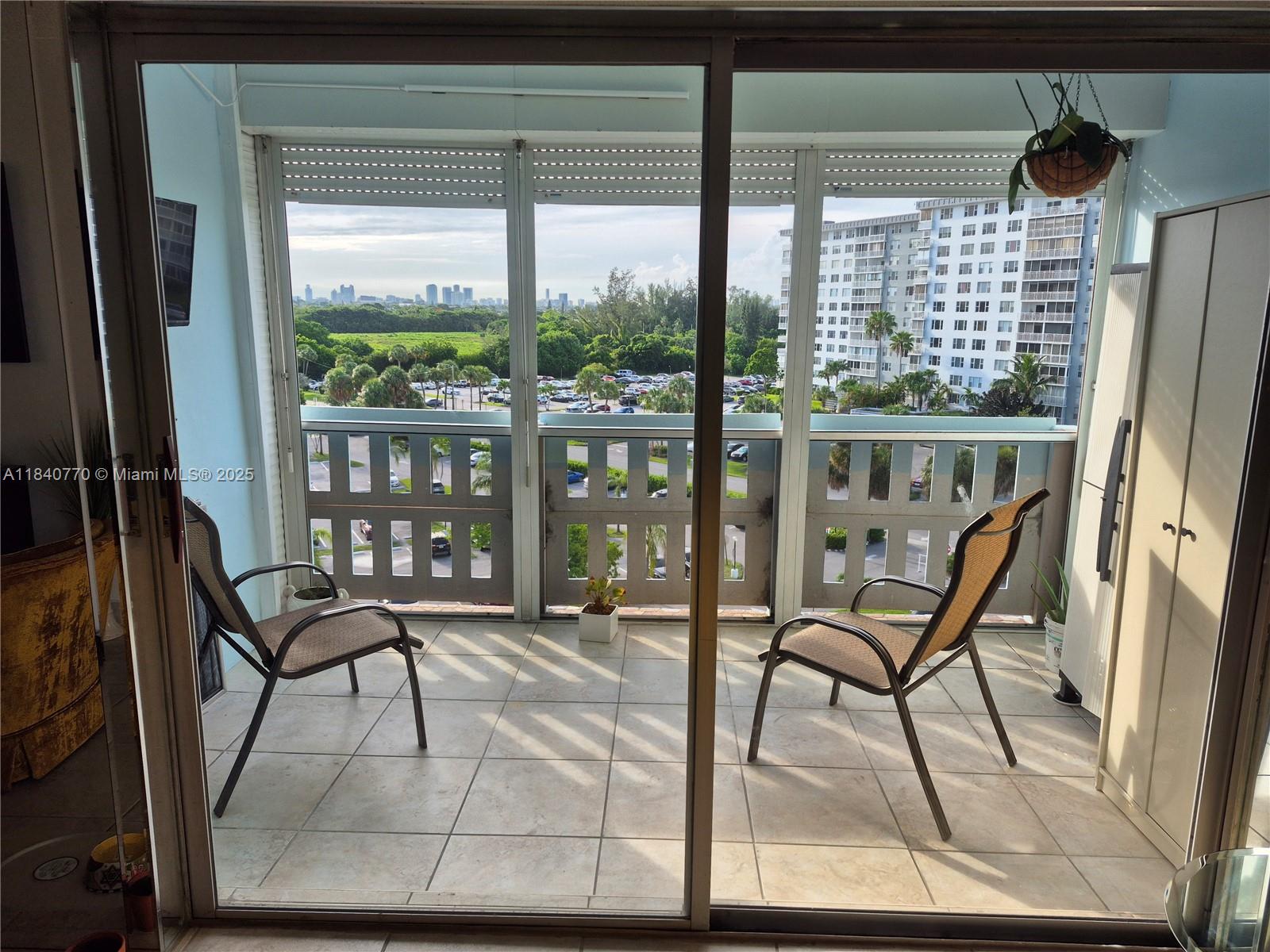 See details 705 2 / 2 1132 sq. ft. $ 2025-07-15 0 Photo