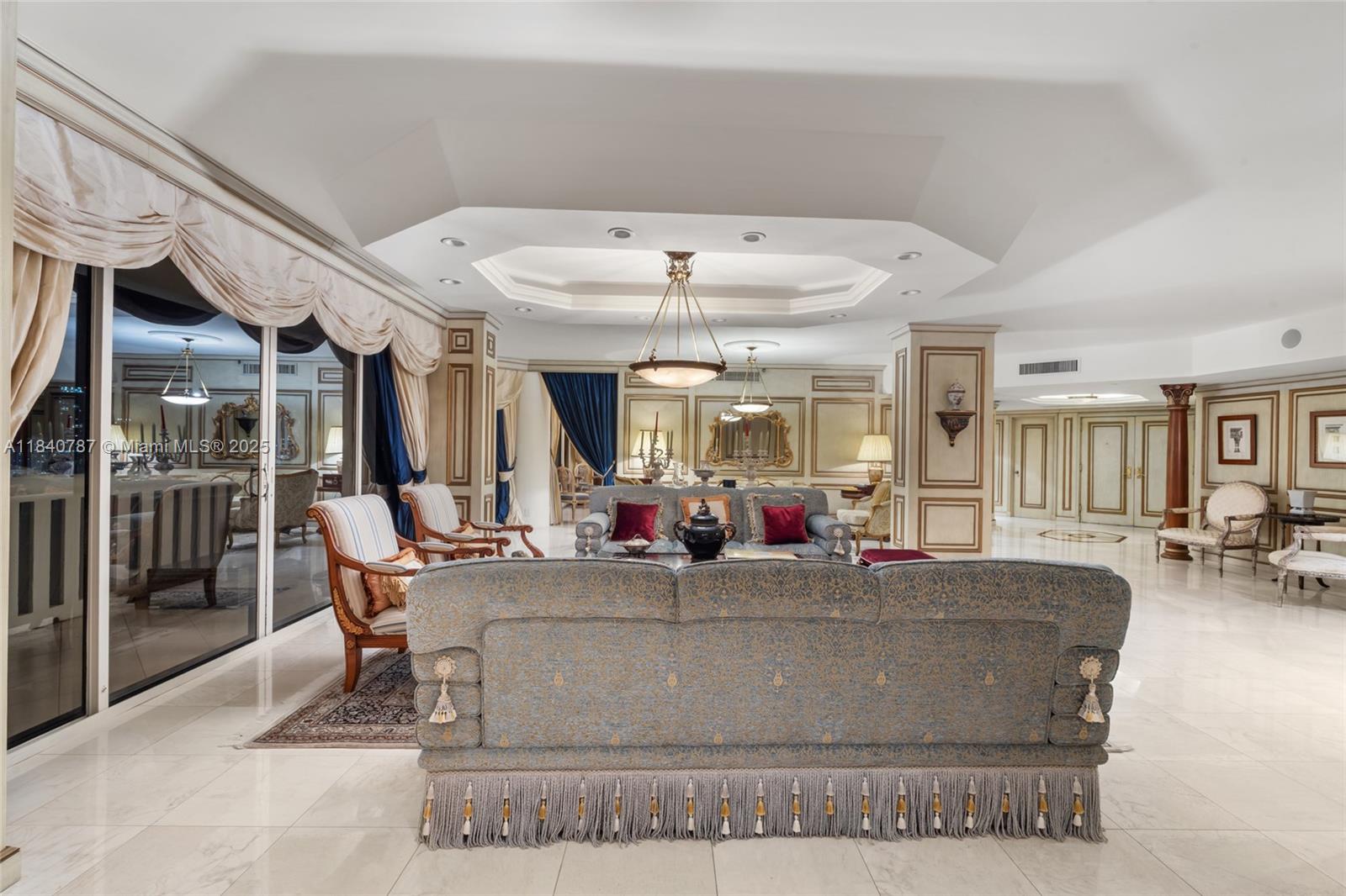 See details 2902 5 / 7 4281 sq. ft. $ 2025-07-15 0 Photo