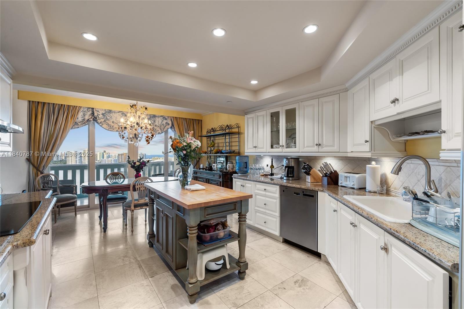 See details 2902 5 / 7 4281 sq. ft. $ 2025-07-15 0 Photo