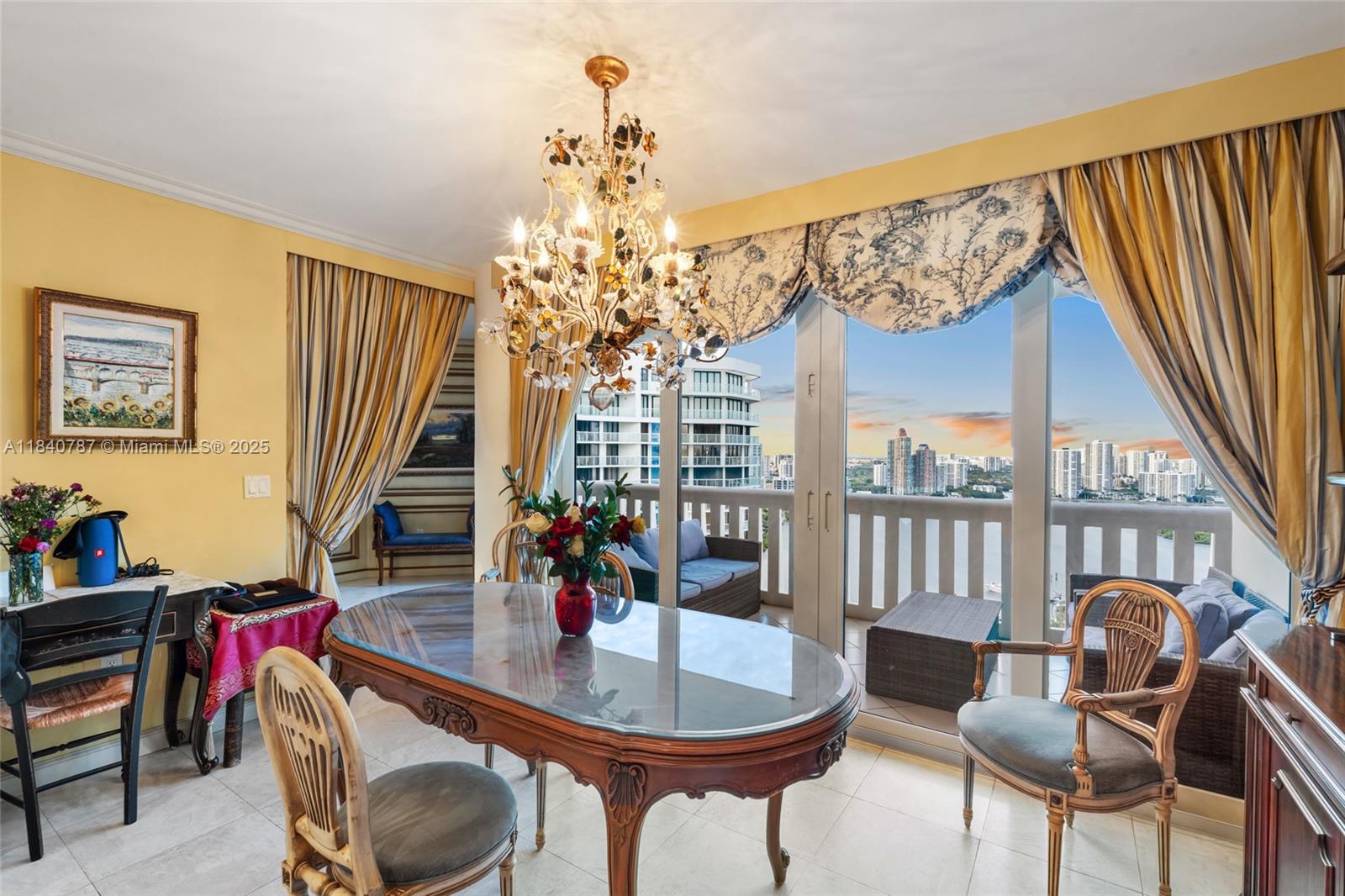 See details 2902 5 / 7 4281 sq. ft. $ 2025-07-15 0 Photo