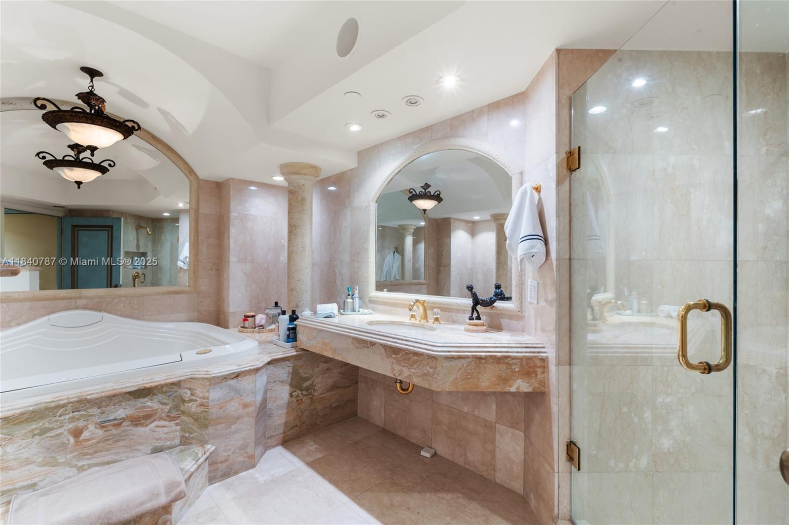 See details 2902 5 / 7 4281 sq. ft. $ 2025-07-15 0 Photo