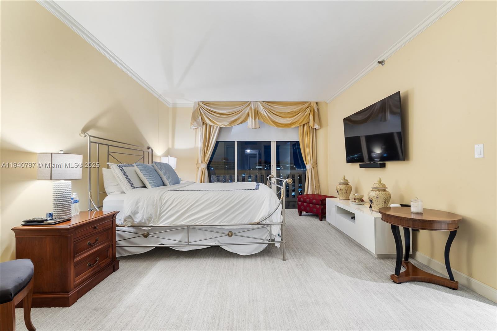 See details 2902 5 / 7 4281 sq. ft. $ 2025-07-15 0 Photo