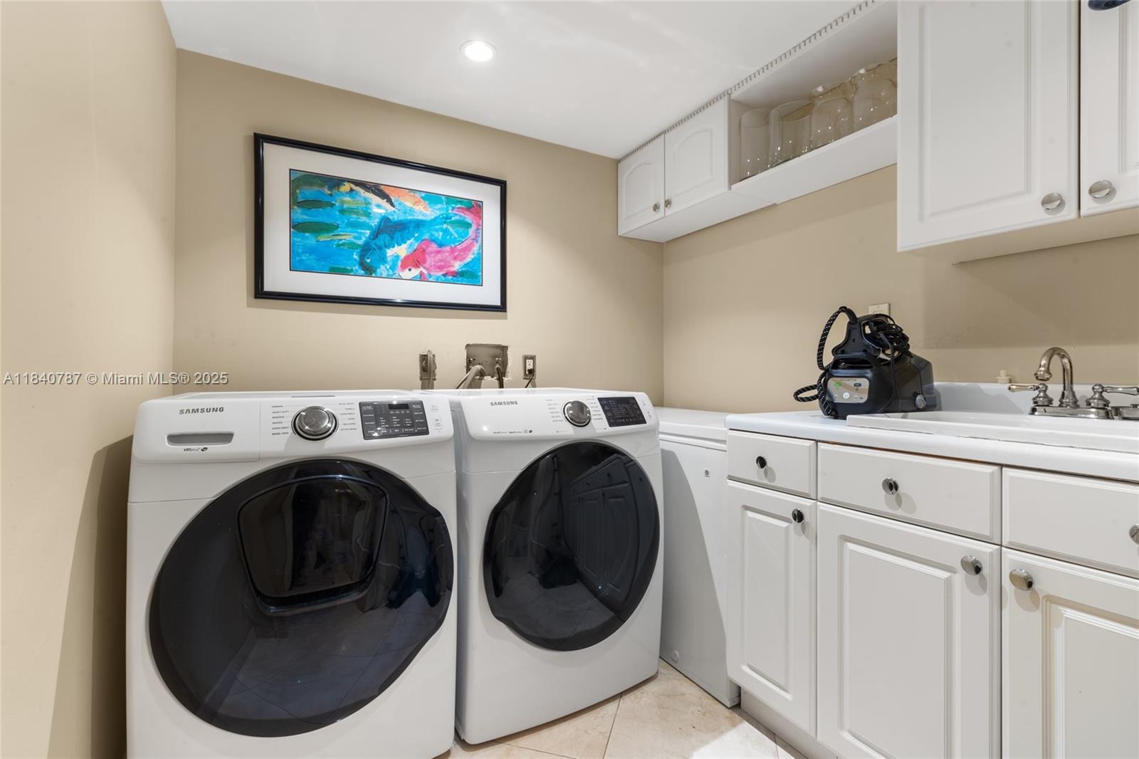 See details 2902 5 / 7 4281 sq. ft. $ 2025-07-15 0 Photo