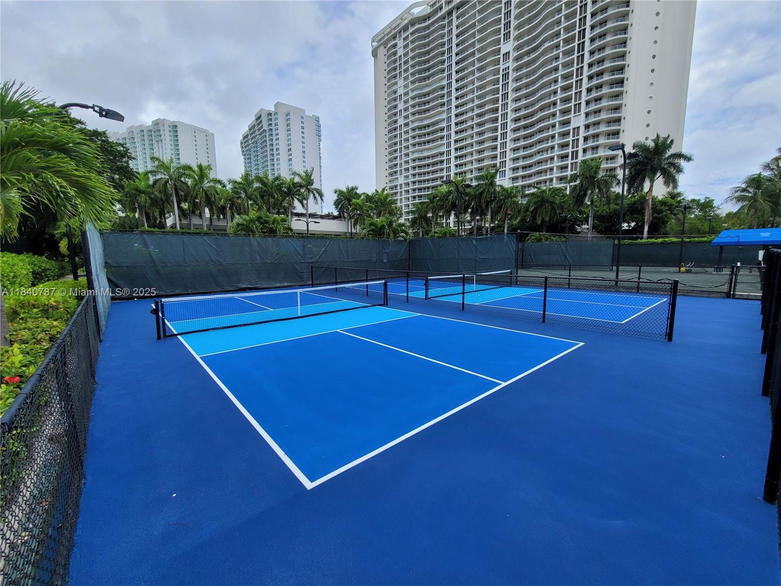 See details 2902 5 / 7 4281 sq. ft. $ 2025-07-15 0 Photo
