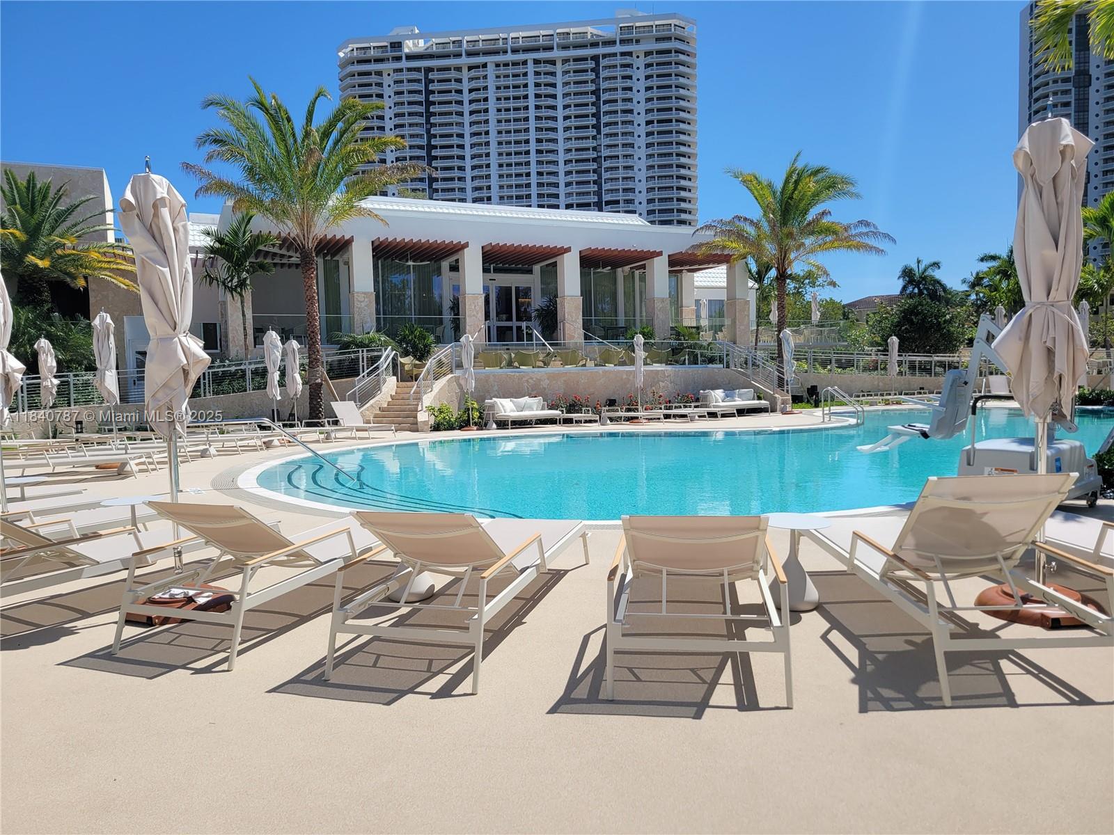 See details 2902 5 / 7 4281 sq. ft. $ 2025-07-15 0 Photo