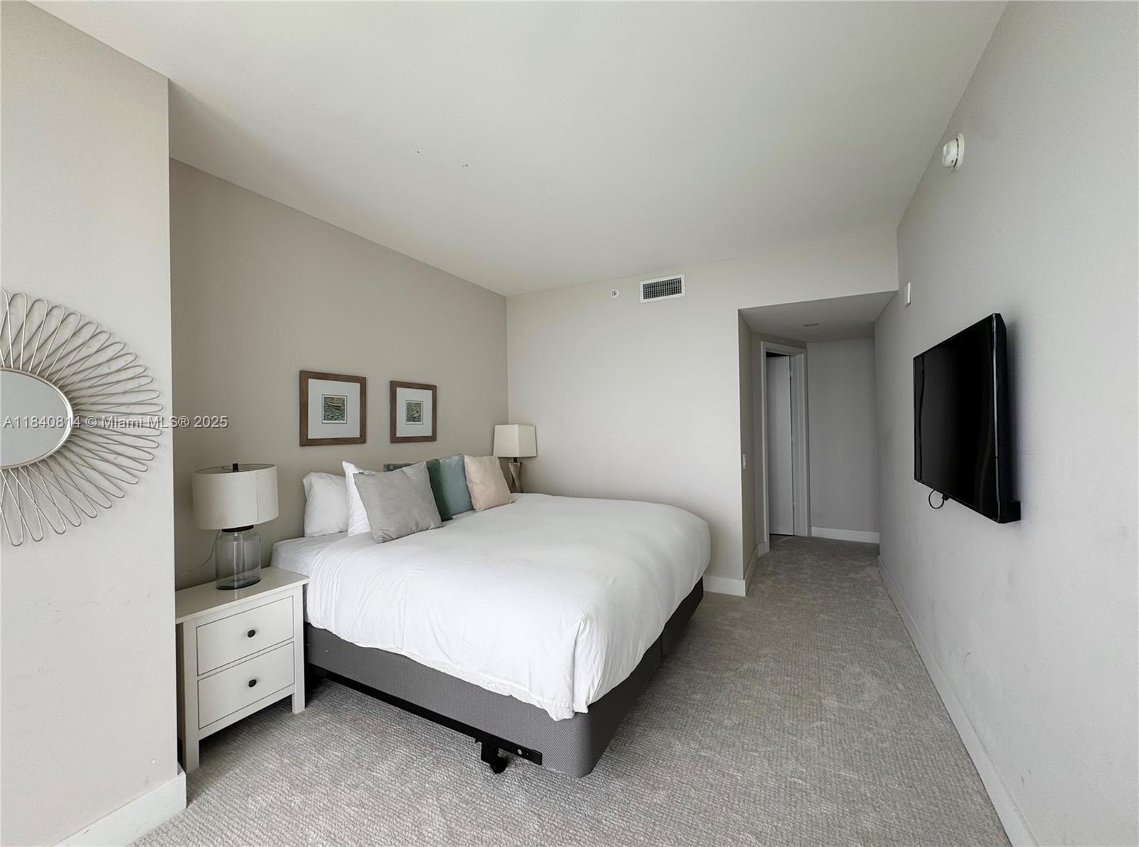 See details 2802 2 / 2 1145 sq. ft. $ 2025-07-15 0 Photo
