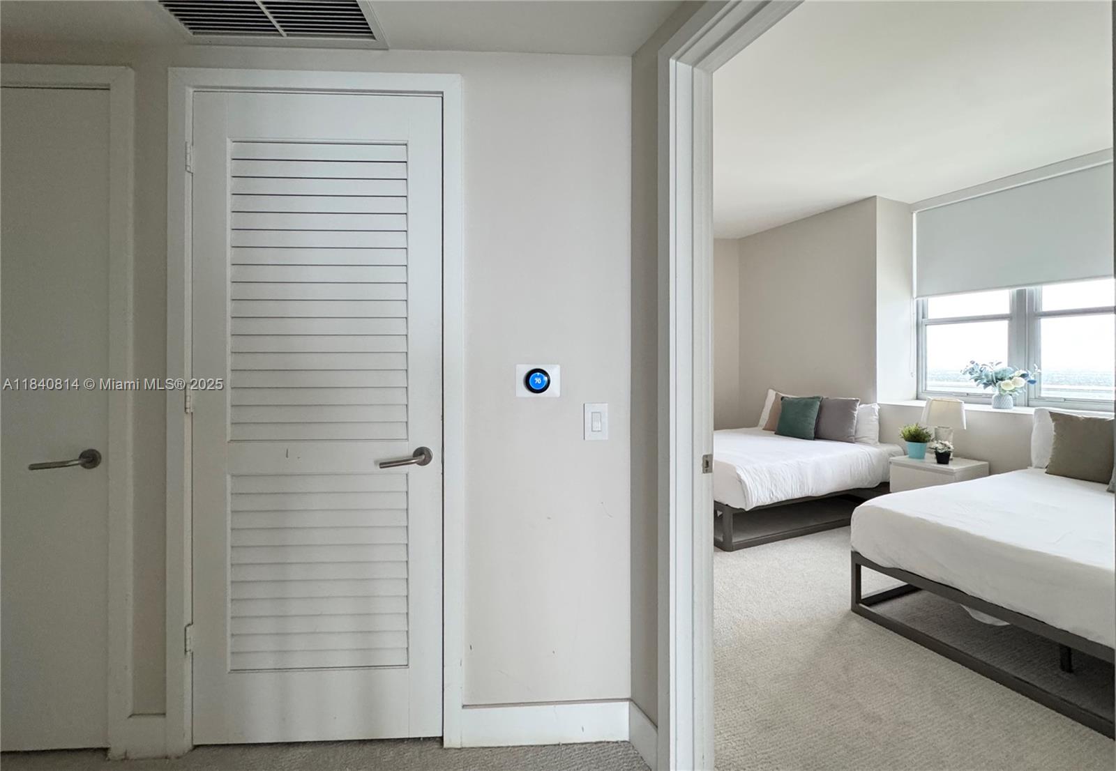 See details 2802 2 / 2 1145 sq. ft. $ 2025-07-15 0 Photo