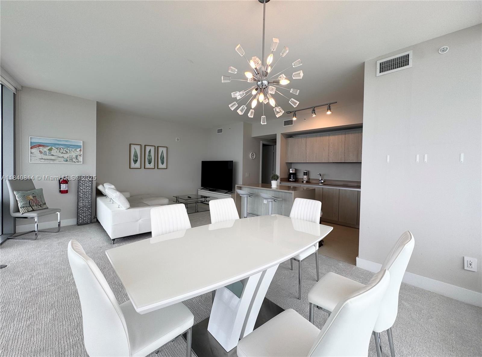 See details 2802 2 / 2 1145 sq. ft. $ 2025-07-15 0 Photo