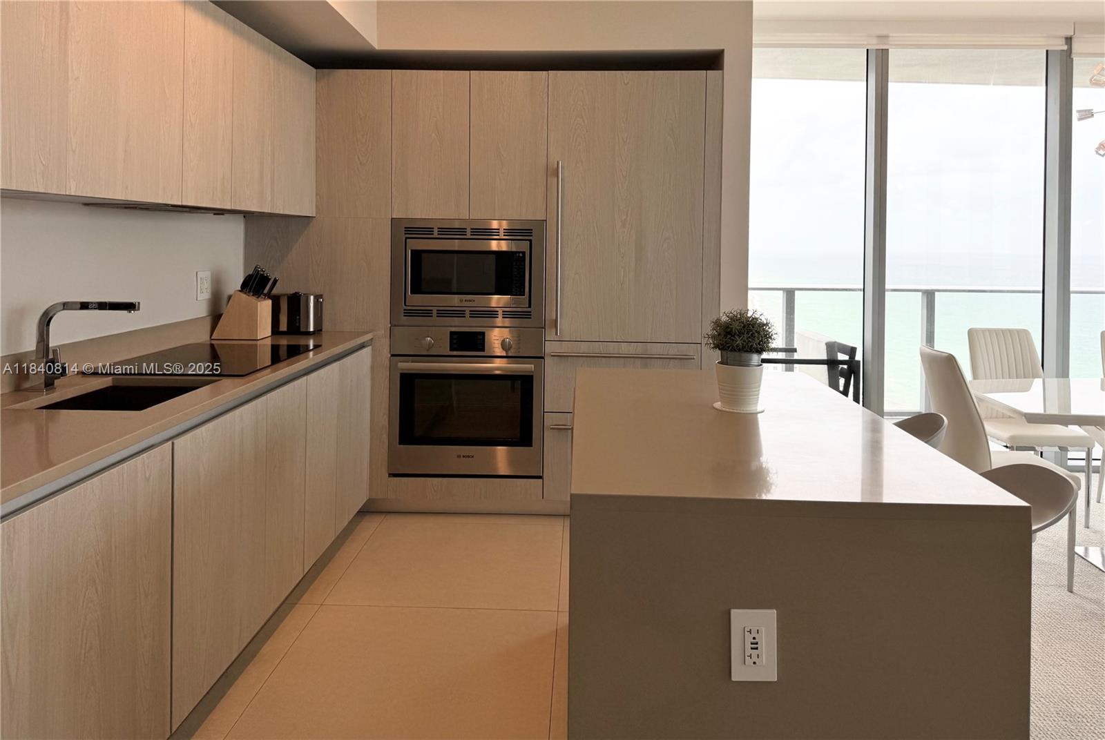 See details 2802 2 / 2 1145 sq. ft. $ 2025-07-15 0 Photo
