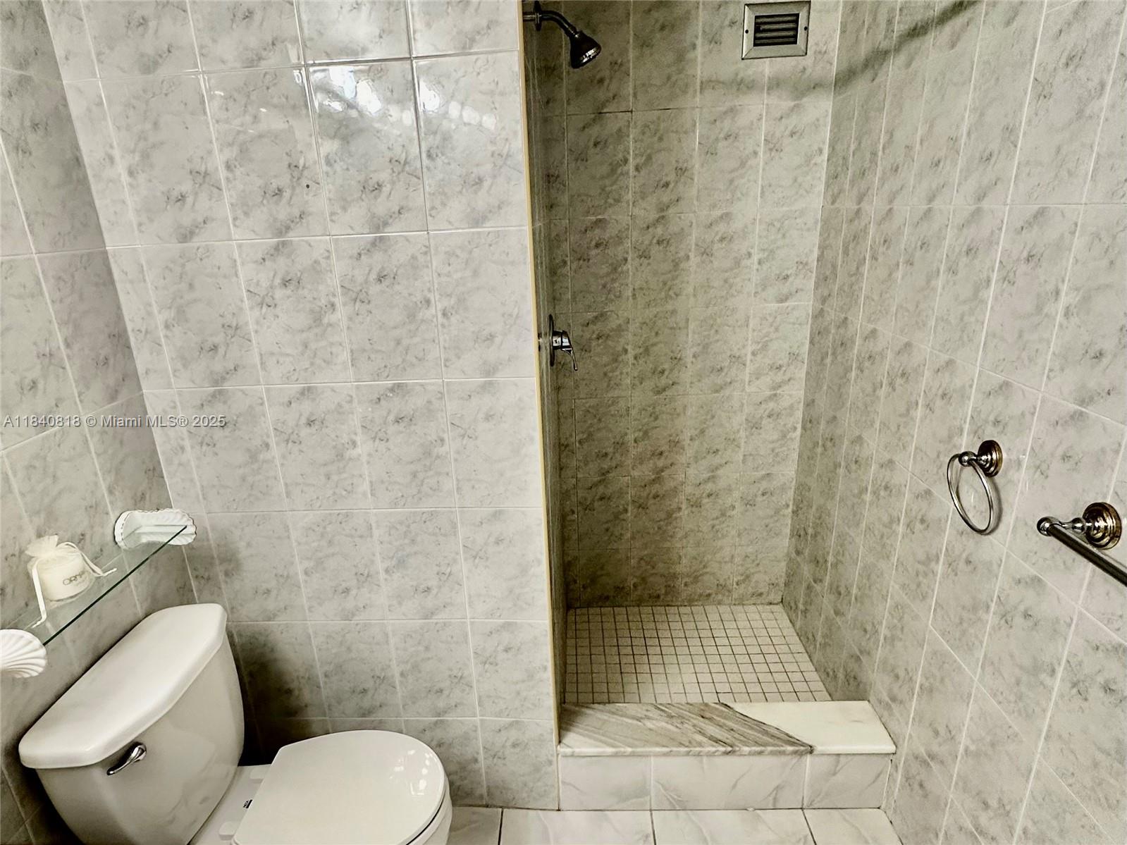 Photo of 427 Golden Isles Dr  #14F, Hallandale Beach, Florida, 33009 - 2nd full bath