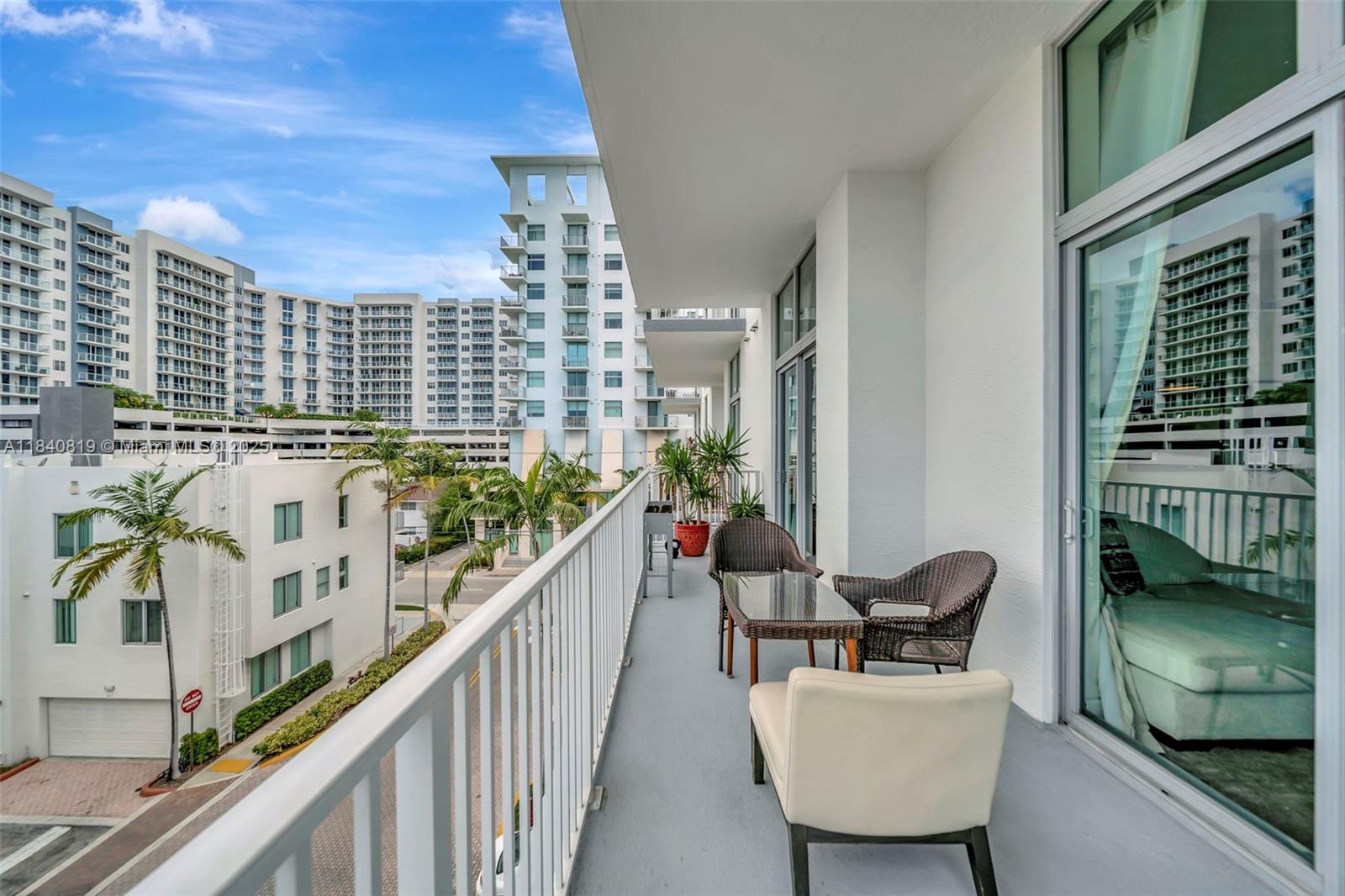 Photo of 2100 Van Buren St  #421, Hollywood, Florida, 33020 - 