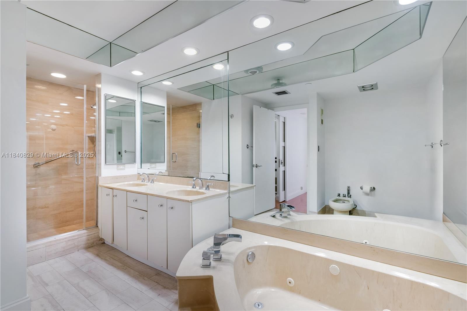 Photo of 20281 Country Club Dr  #405, Aventura, Florida, 33180 - 