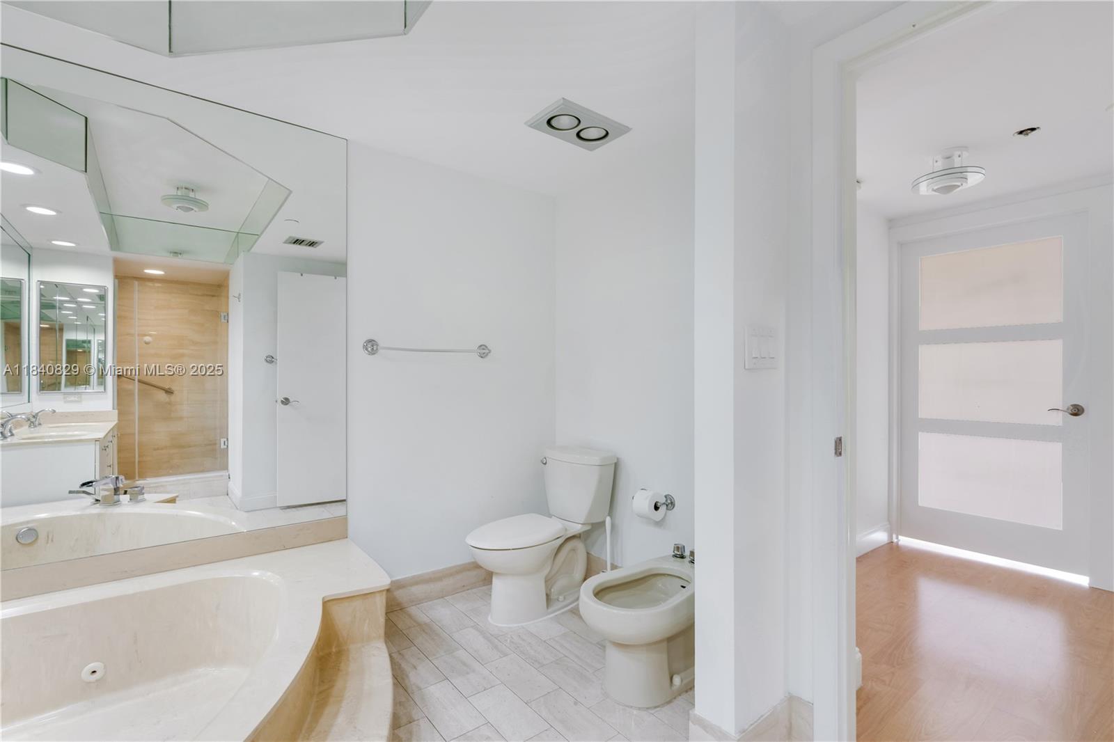 Photo of 20281 Country Club Dr  #405, Aventura, Florida, 33180 - 