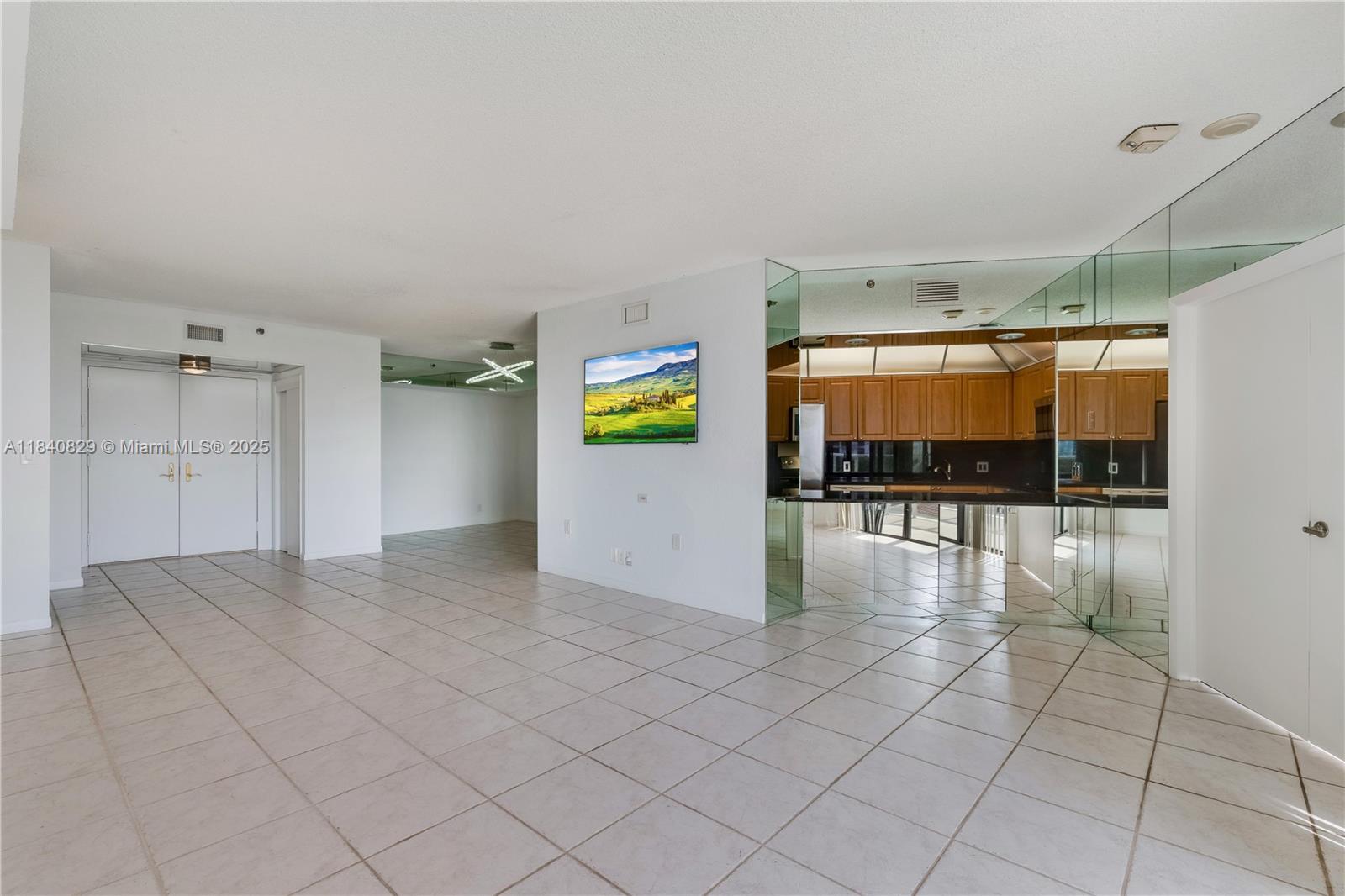 Photo of 20281 Country Club Dr #405, Aventura, Florida, 33180 -