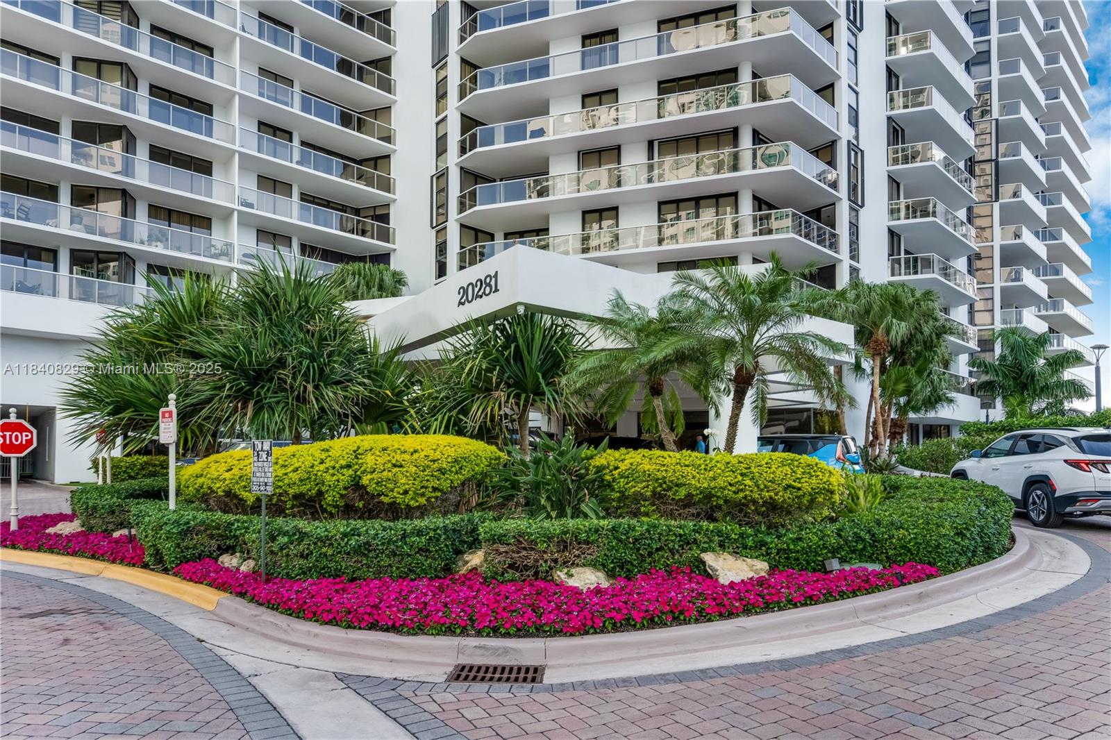 Photo of 20281 Country Club Dr  #405, Aventura, Florida, 33180 - 