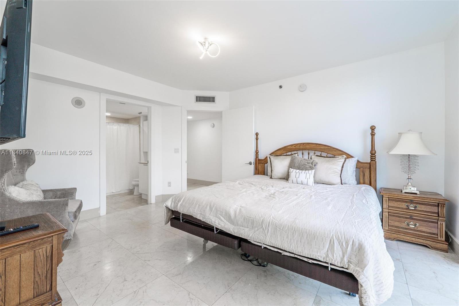 Photo of 18911 Collins Ave  #405, Sunny Isles Beach, Florida, 33160 - GUEST BEDROOM 1