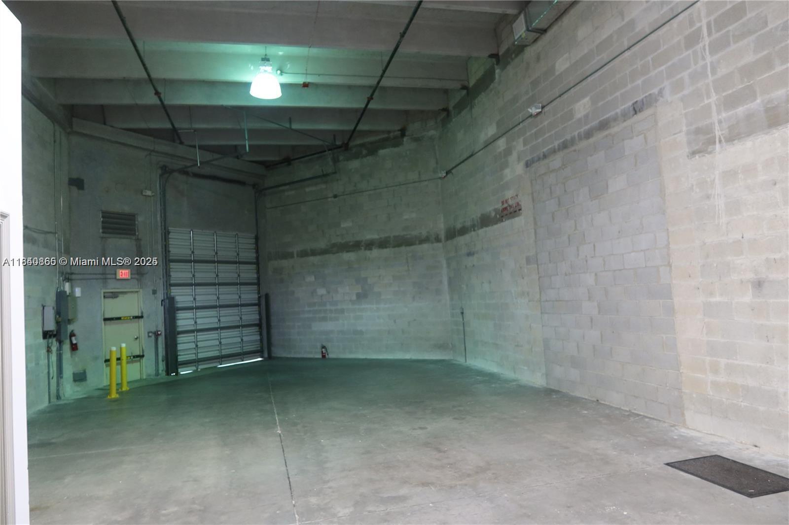 167  /   sq. ft. $ 2025-07-15 0 Photo
