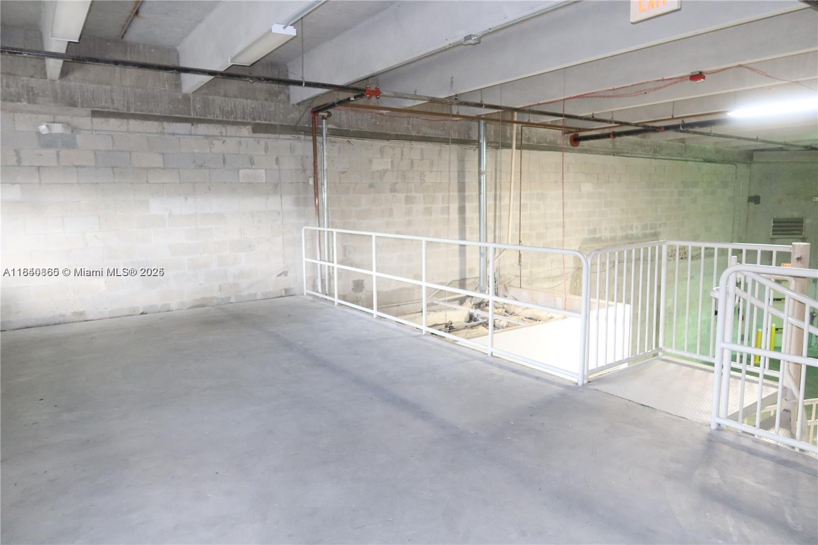 167  /   sq. ft. $ 2025-07-15 0 Photo