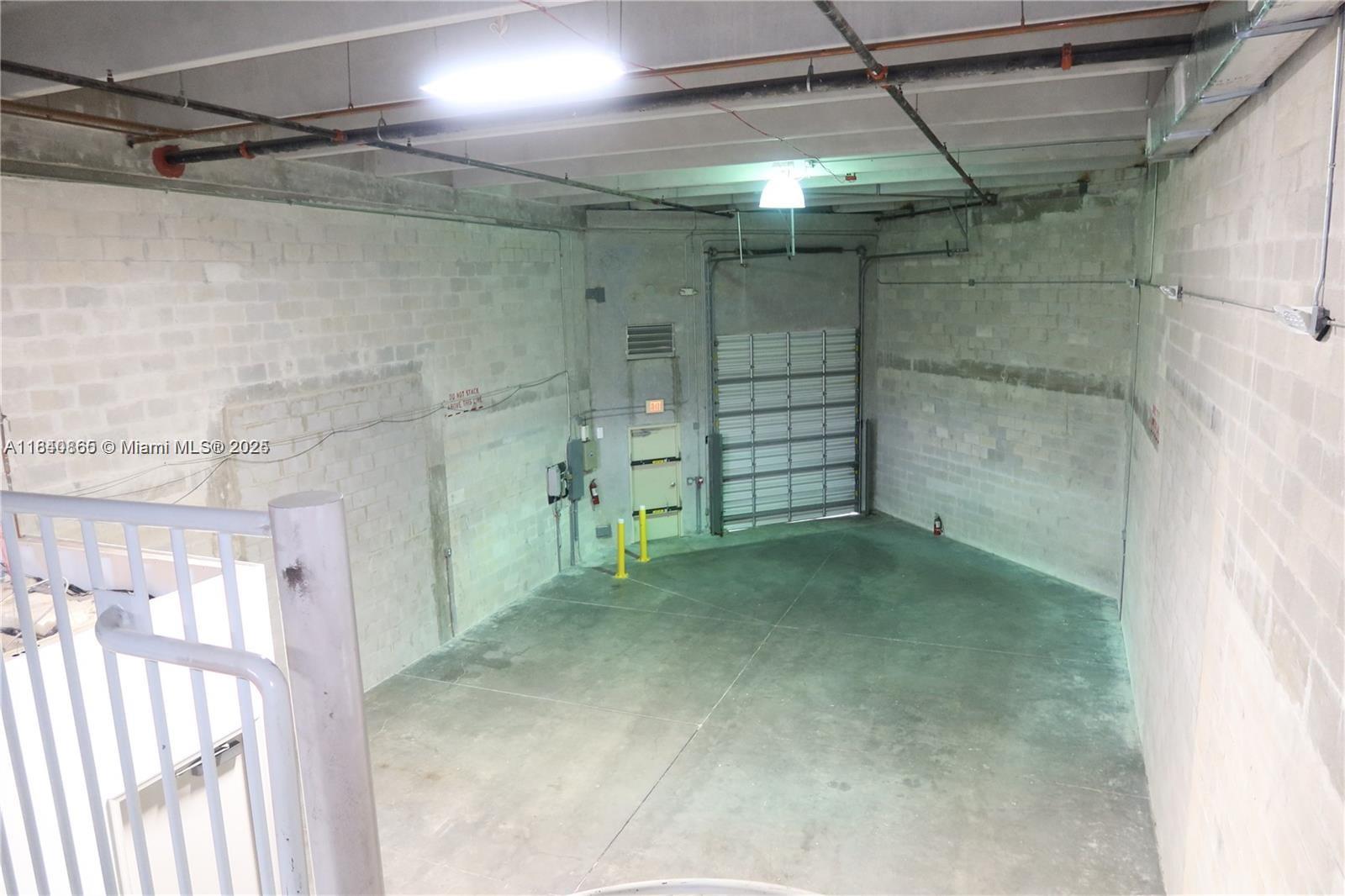 167  /   sq. ft. $ 2025-07-15 0 Photo