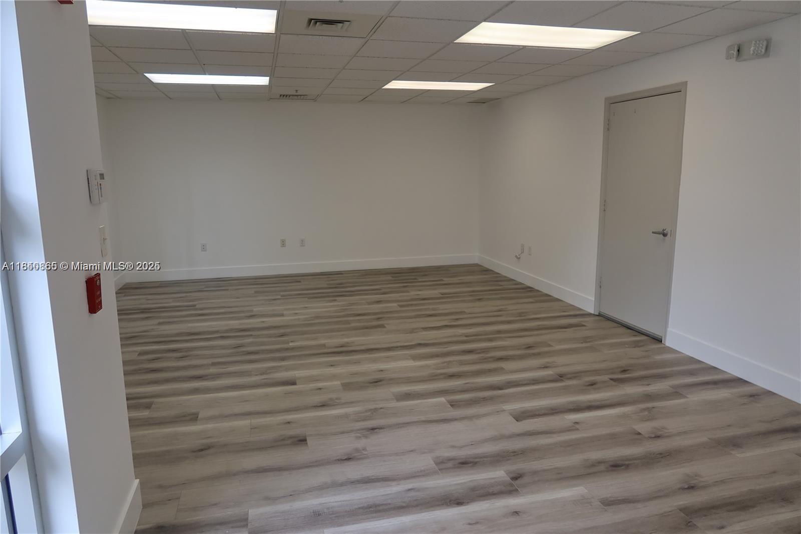 167  /   sq. ft. $ 2025-07-15 0 Photo