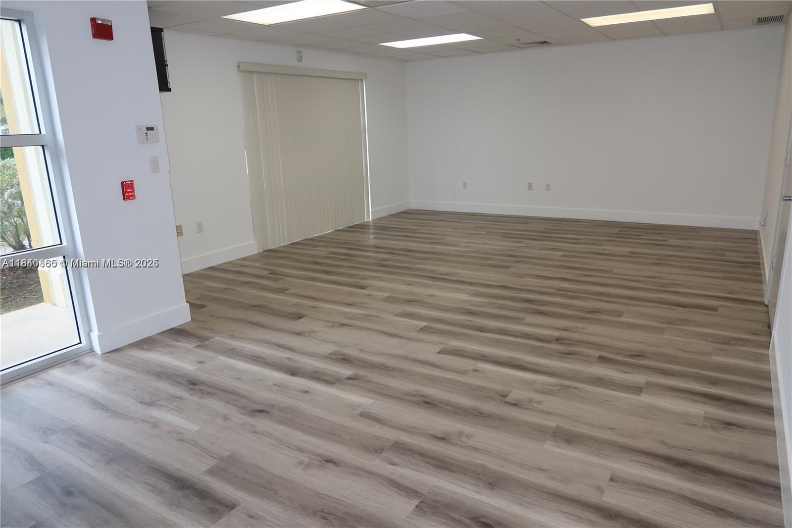 167  /   sq. ft. $ 2025-07-15 0 Photo