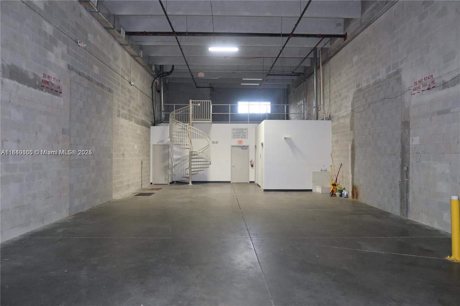 167  /   sq. ft. $ 2025-07-15 0 Photo