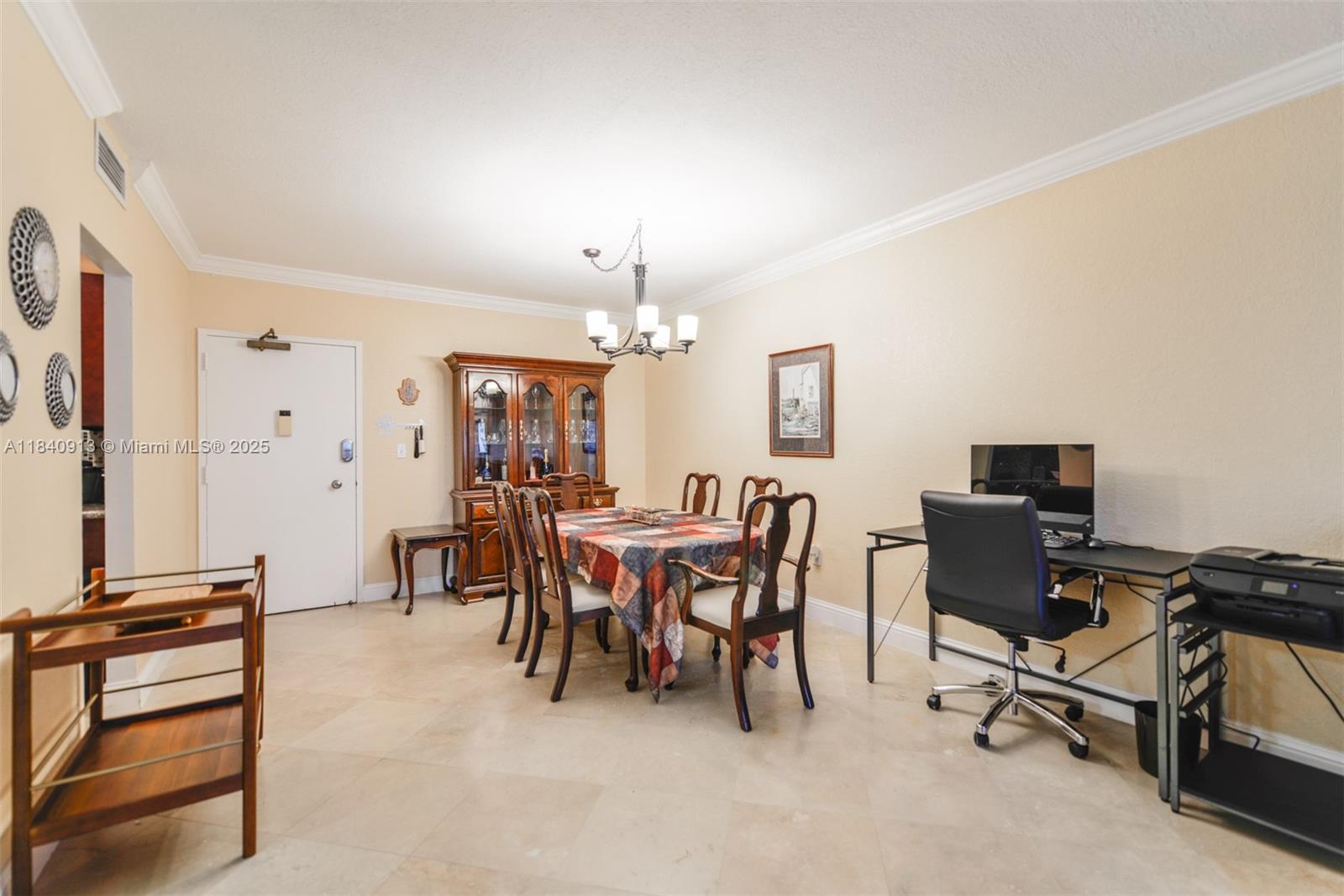 See details 9H 2 / 2 1240 sq. ft. $ 2025-07-16 0 Photo