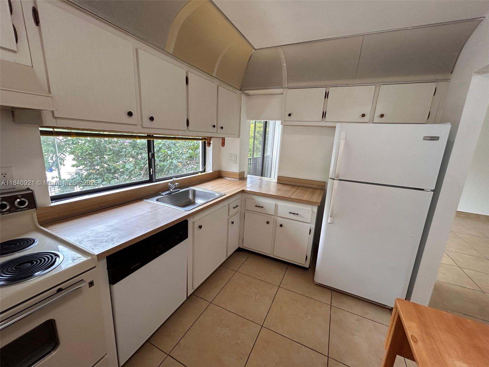 Photo of 16919 Bay Rd  #204, Sunny Isles Beach, Florida, 33160 - 