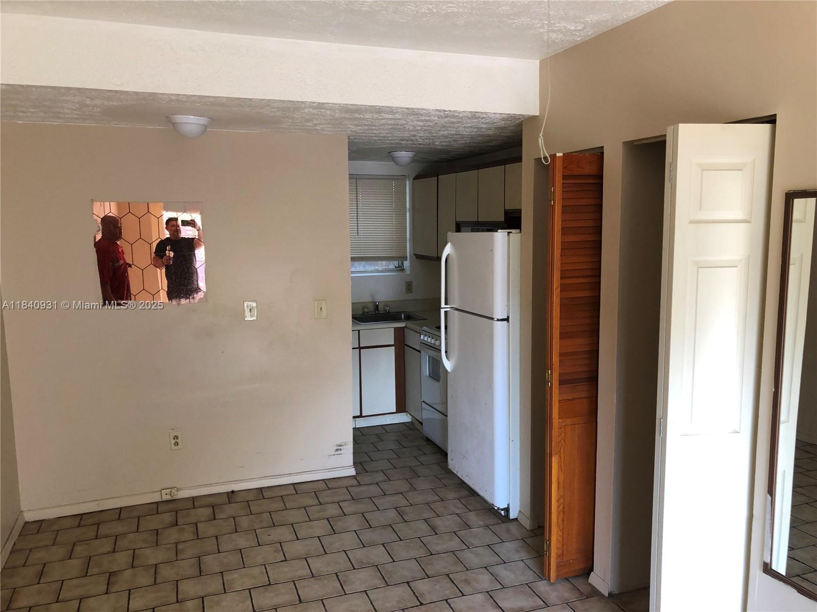 See details / 3733 sq. ft. $ 2025-07-15 0 Photo