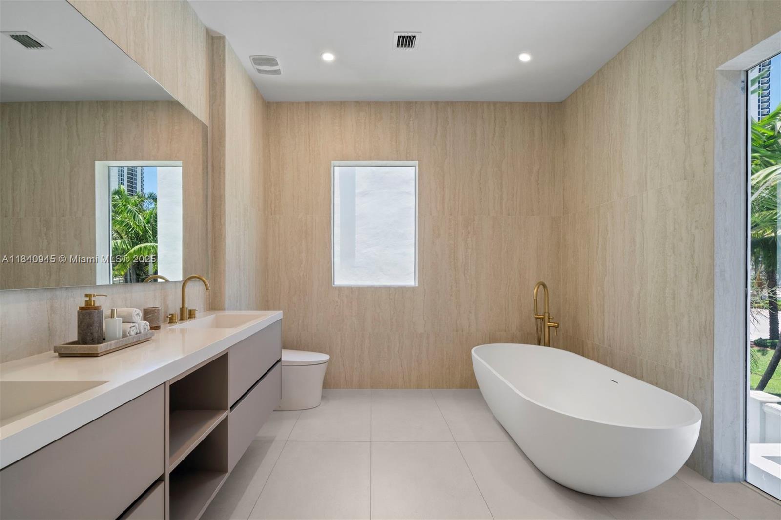 Photo of 18955 Atlantic Blvd  (18955), Sunny Isles Beach, Florida, 33160 - 