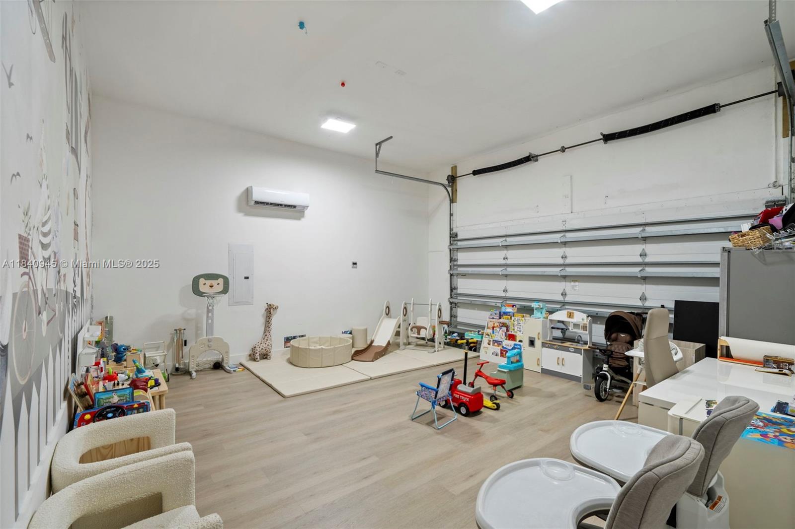 Photo of 18955 Atlantic Blvd  (18955), Sunny Isles Beach, Florida, 33160 - 