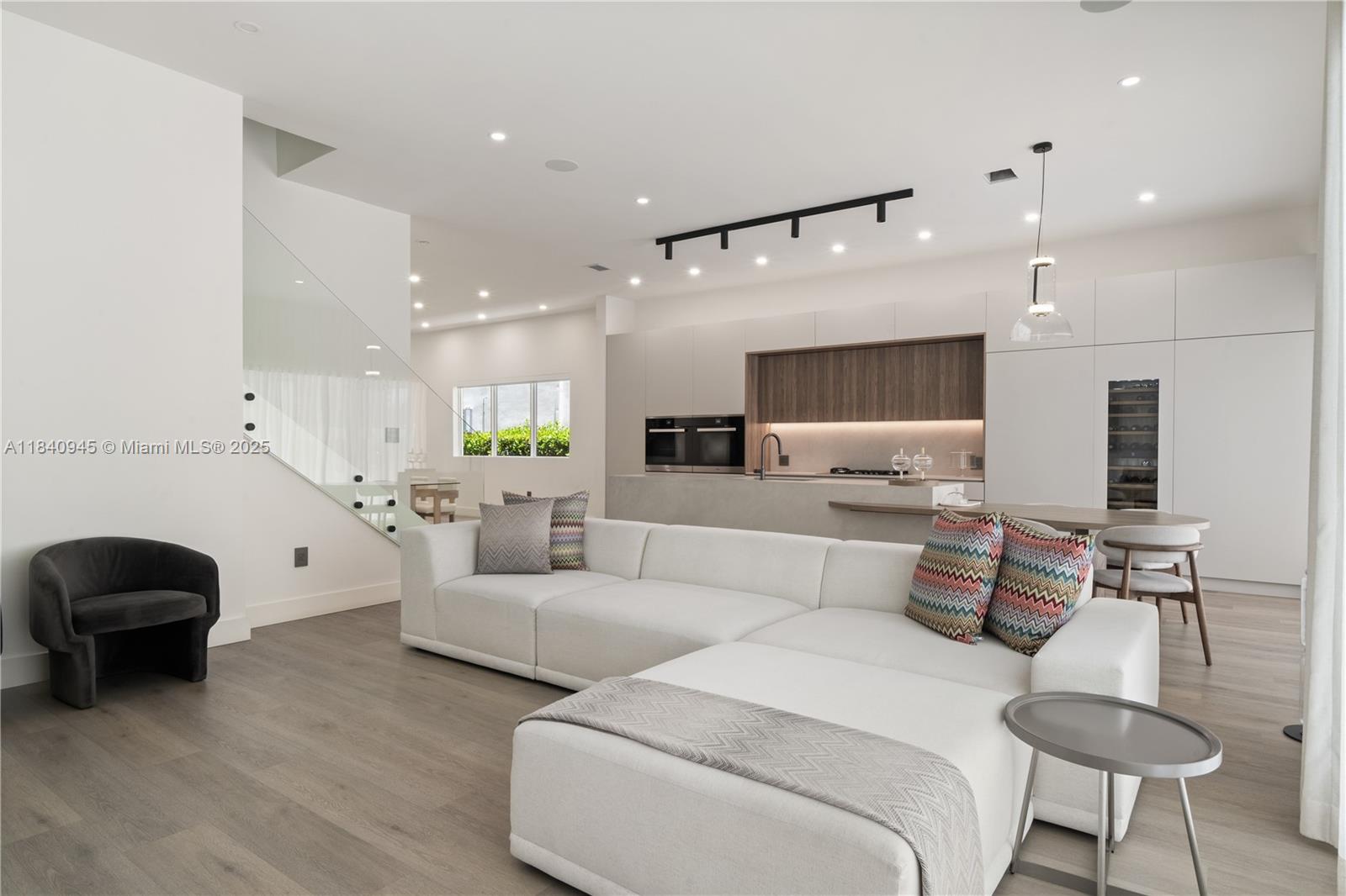Photo of 18955 Atlantic Blvd  (18955), Sunny Isles Beach, Florida, 33160 - 