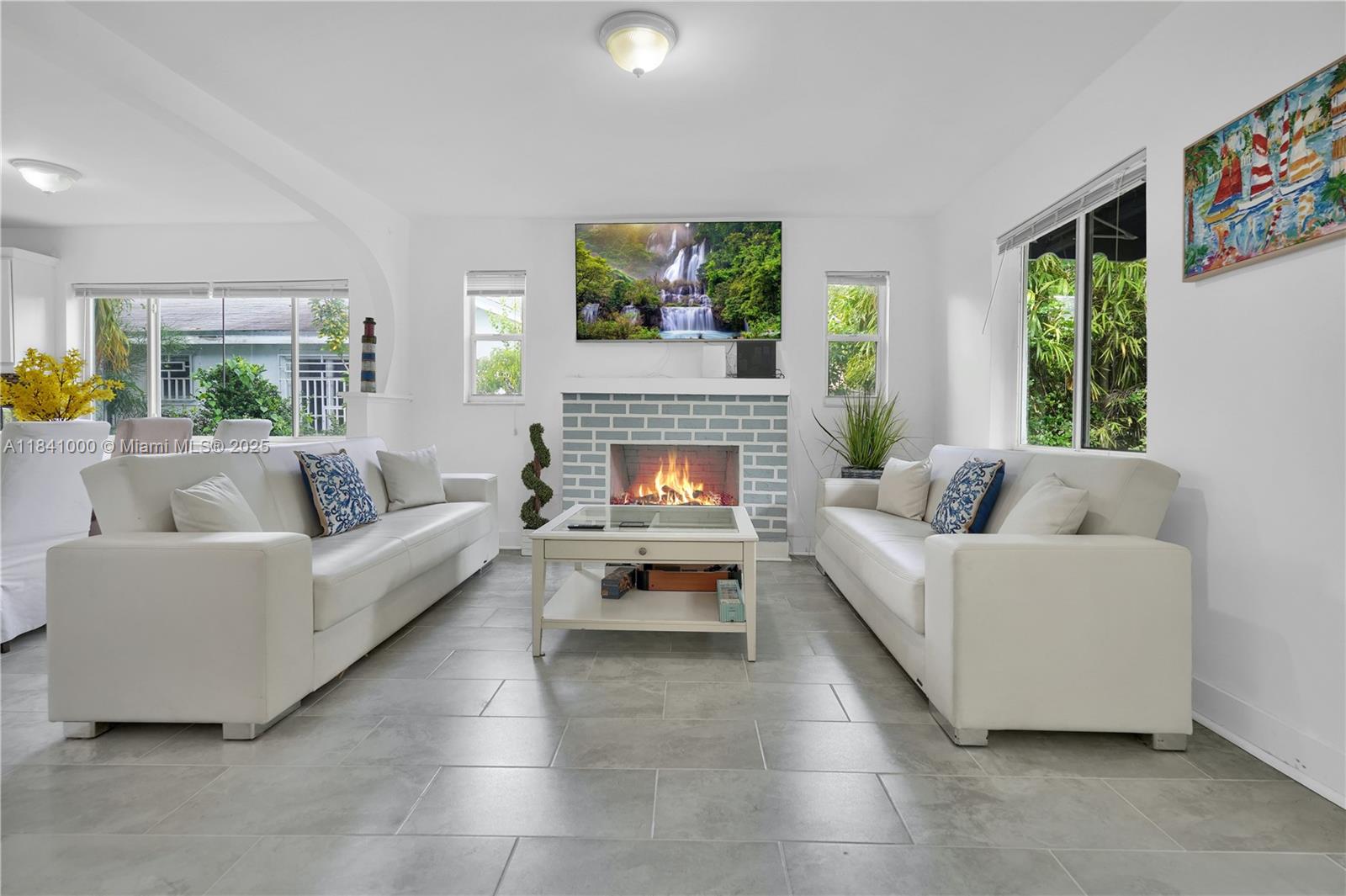 See details / sq. ft. $ 2025-07-15 0 Photo