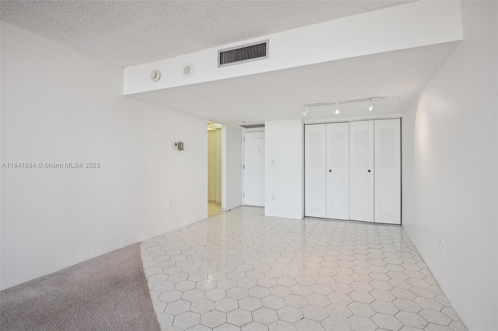 Photo of 3675 Country Club Dr #2502, Aventura, Florida, 33180 -