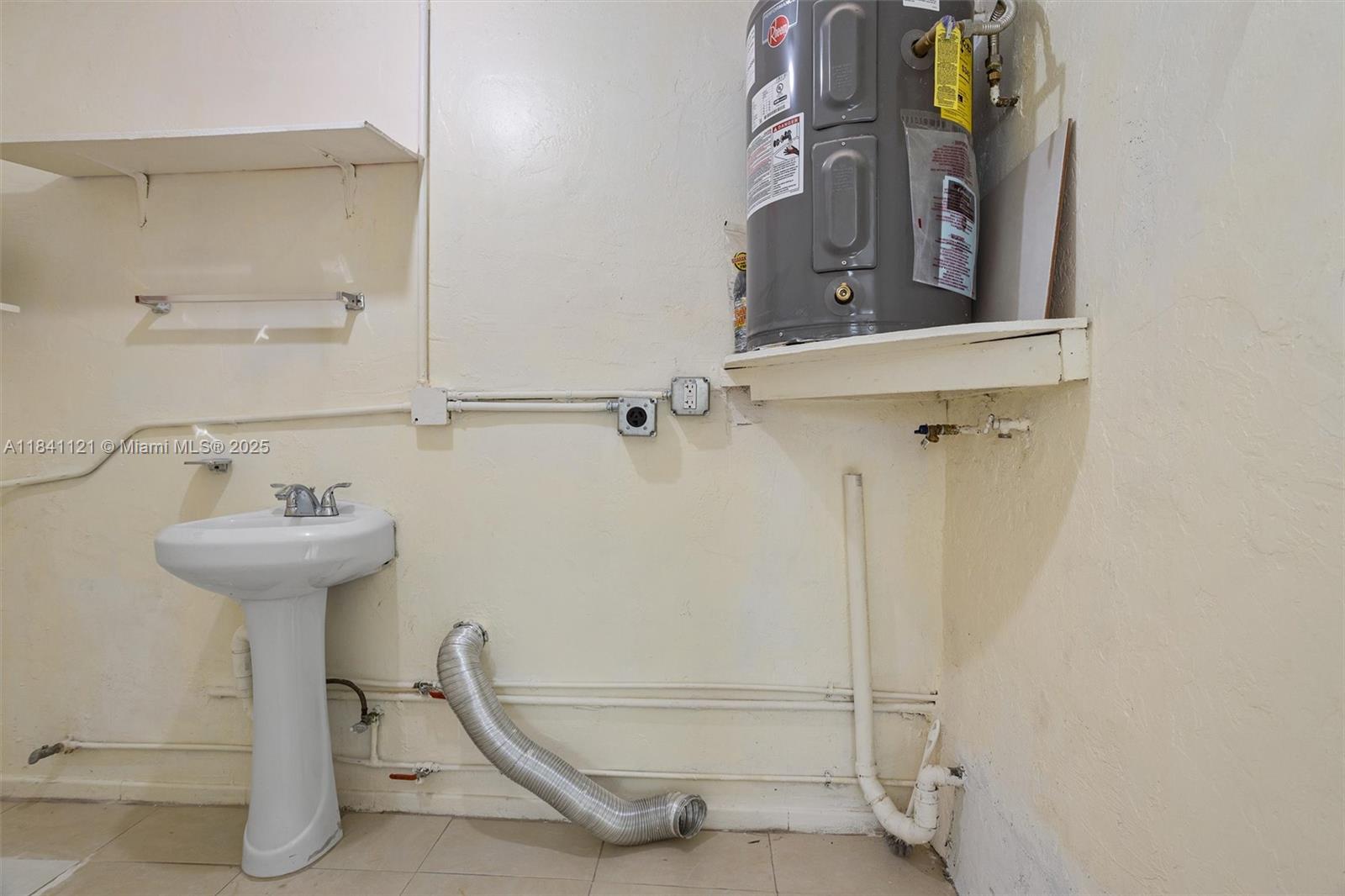   /  2265 sq. ft. $ 2025-07-15 0 Photo