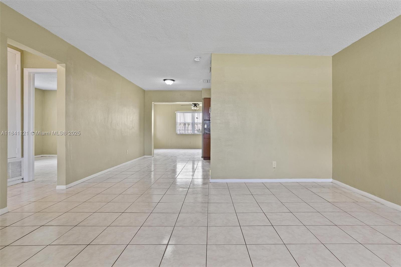   /  2265 sq. ft. $ 2025-07-15 0 Photo
