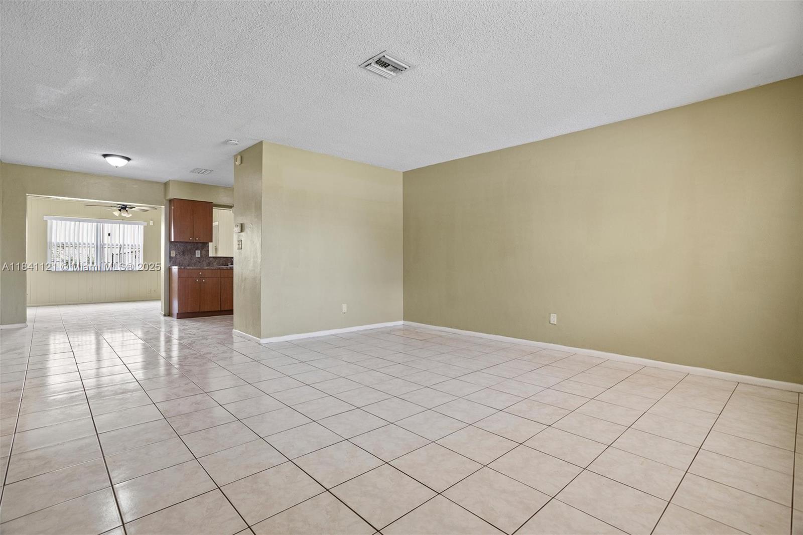   /  2265 sq. ft. $ 2025-07-15 0 Photo