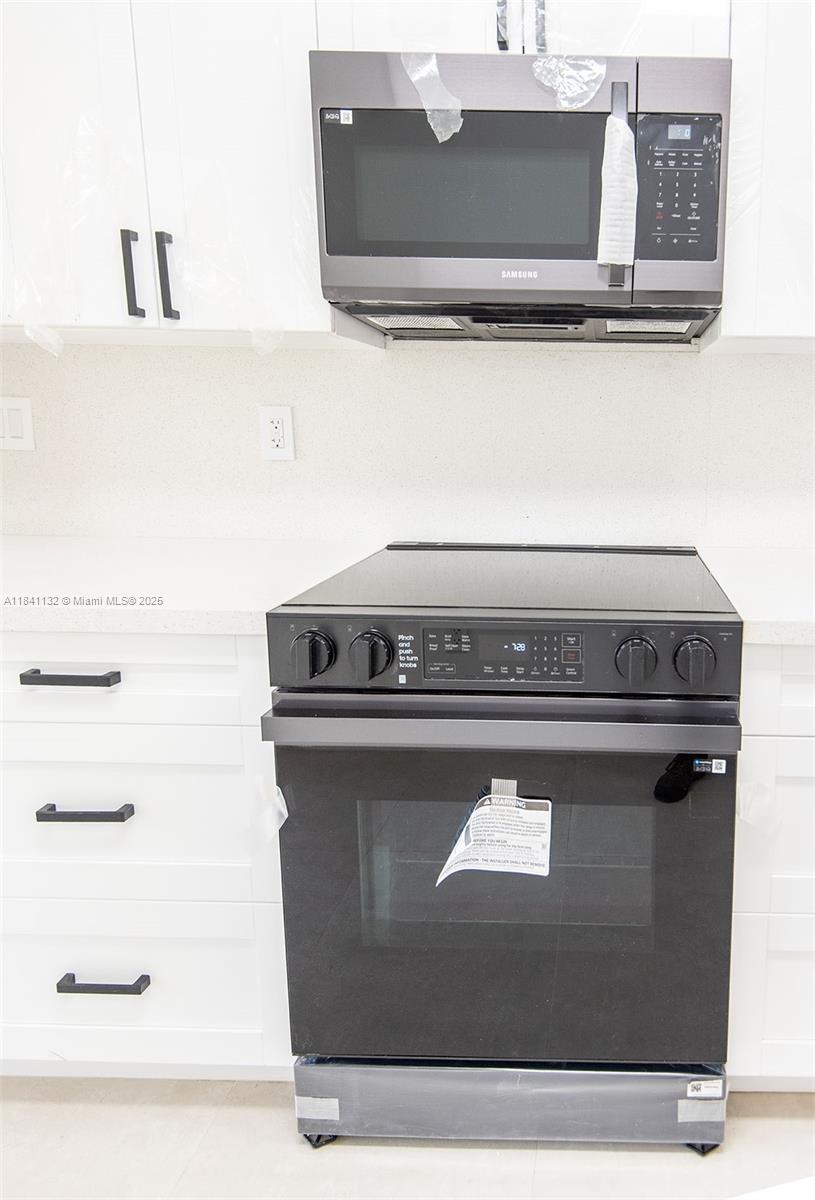 Ver detalles 100-1 2 / 2 1633 sq. ft. $ 2025-07-15 0 foto