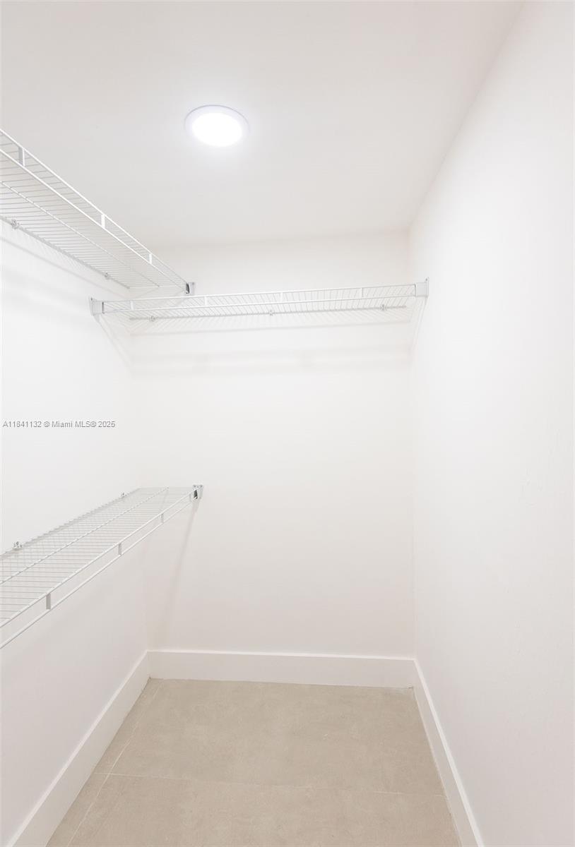 Ver detalles 100-1 2 / 2 1633 sq. ft. $ 2025-07-15 0 foto